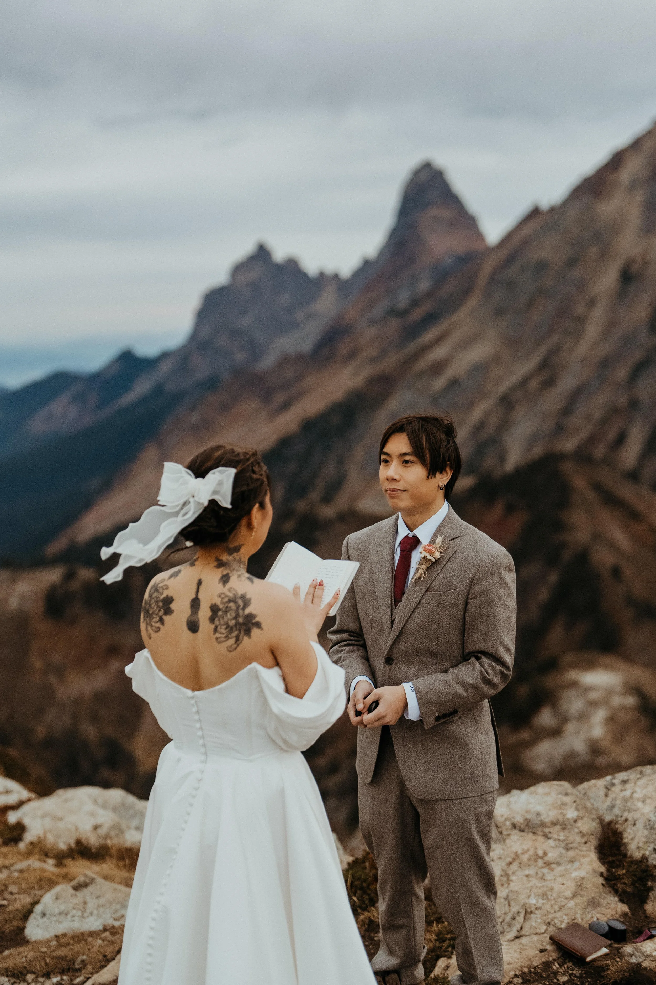 autumn-mt-baker-lookout-elopement_17.jpg