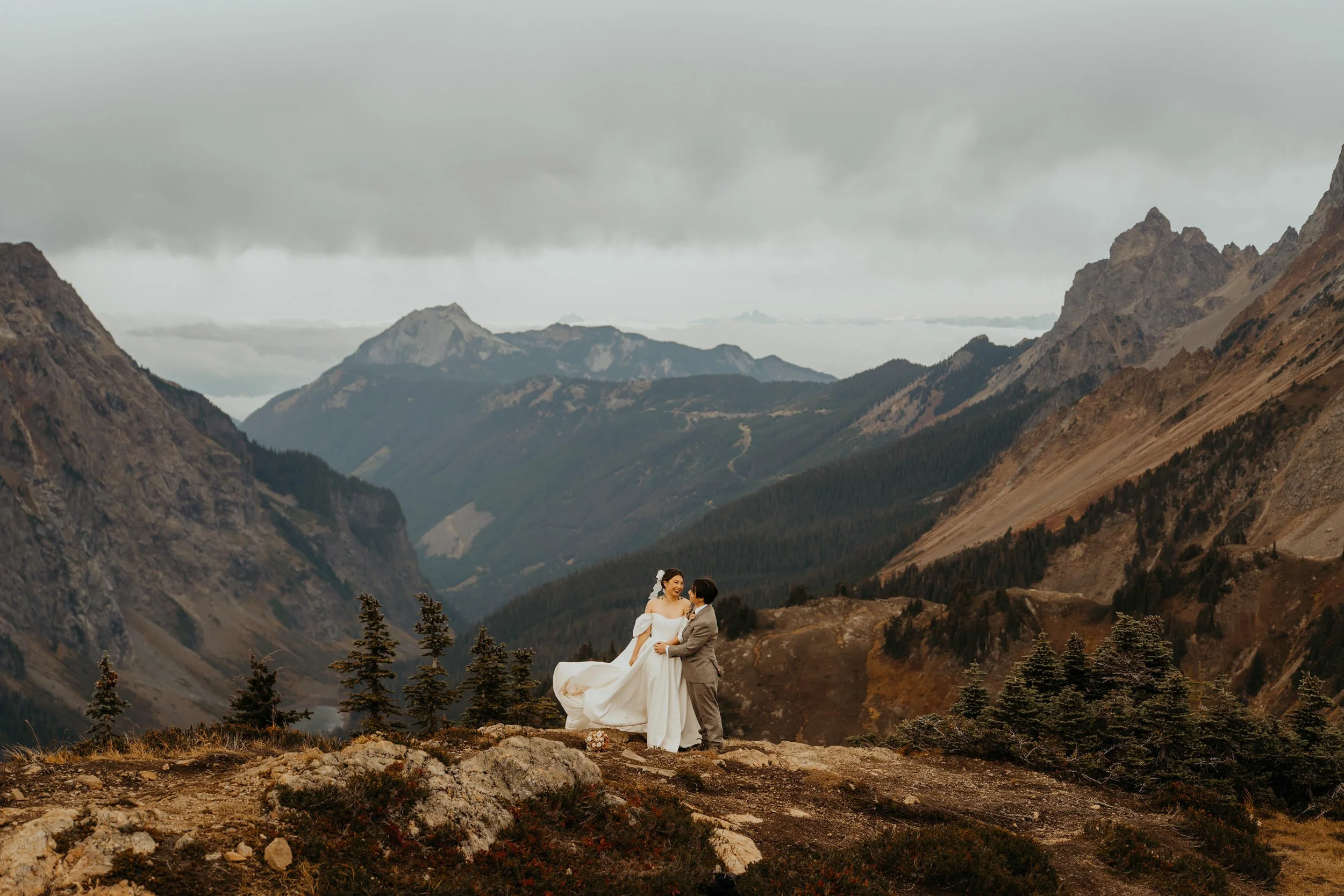 autumn-mt-baker-lookout-elopement_34.jpg