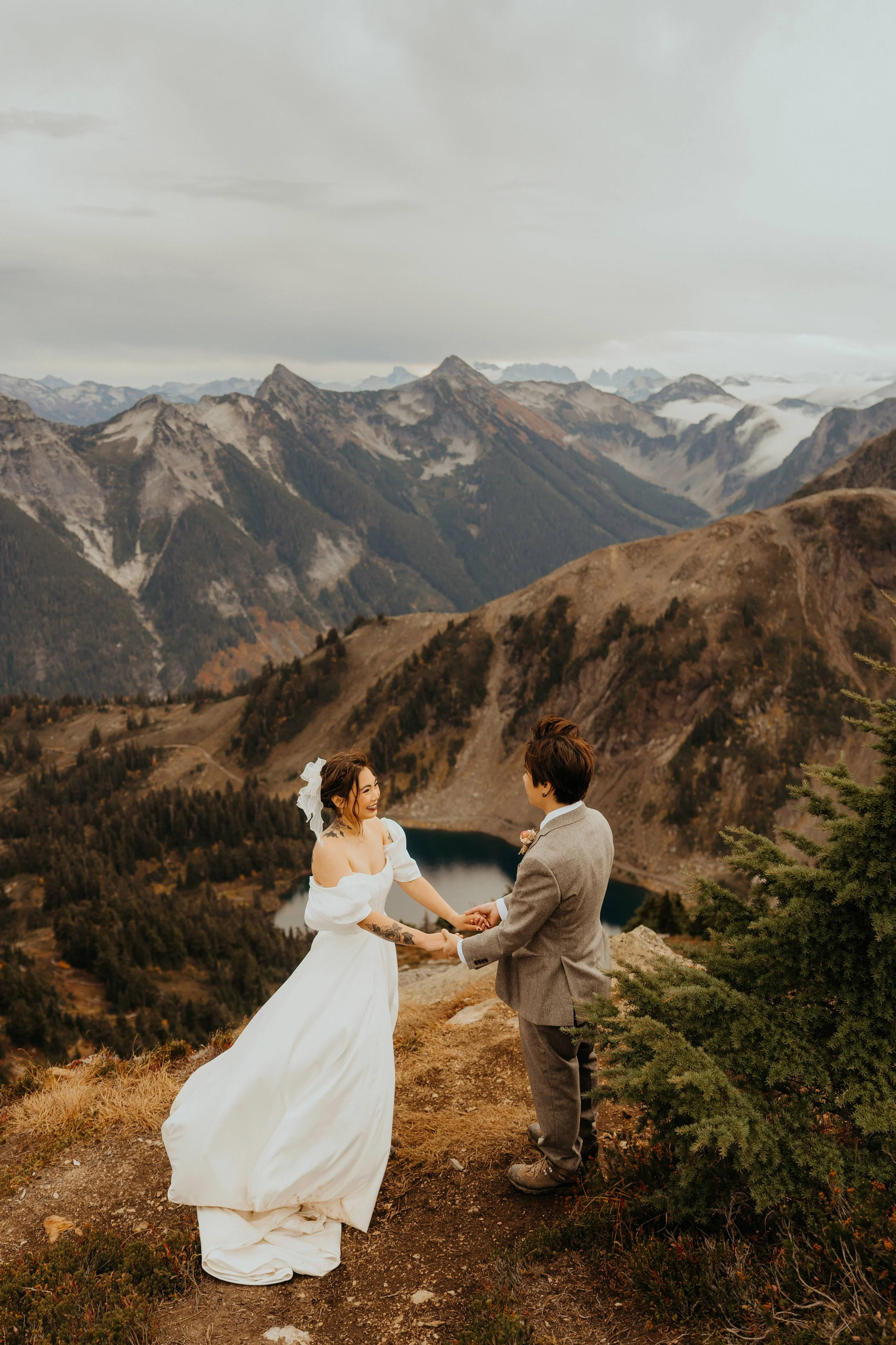 autumn-mt-baker-lookout-elopement_38.jpg