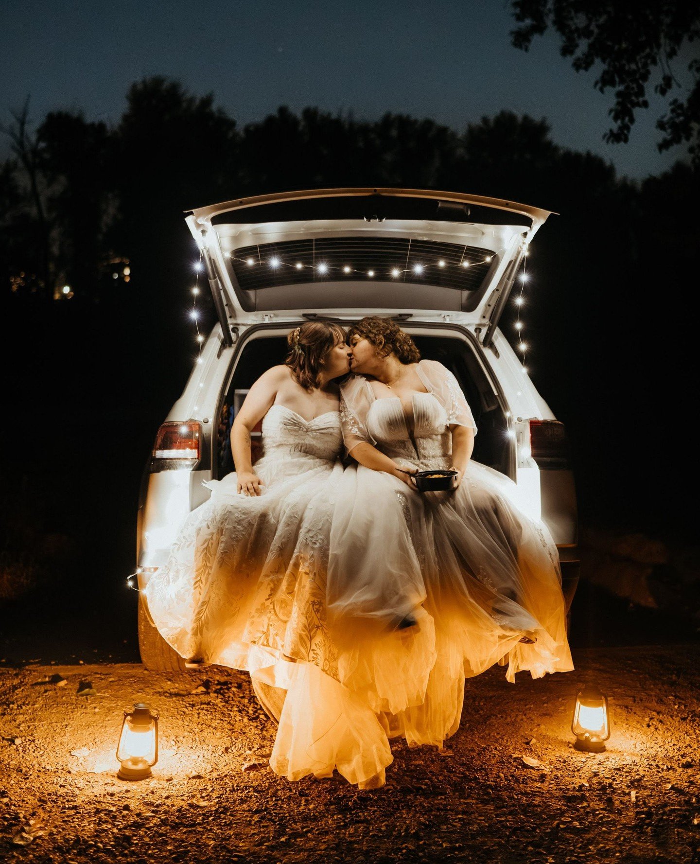 This was not our original plan &mdash; but it ended up even better.⁠
⁠
Lauren and Katie came to me not knowing exactly where they wanted to elope. We landed on a spot in Olympic that could offer a mix of scenery &mdash; then the Bear Gulch Fire happe