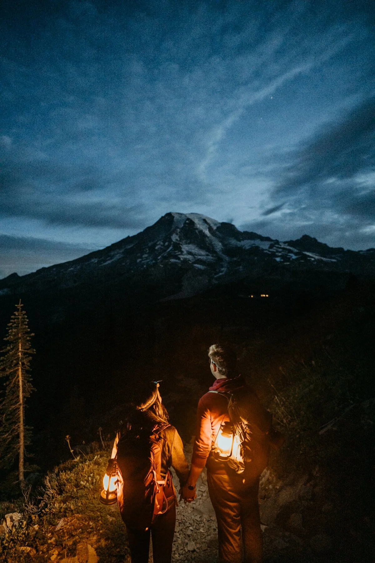 mt-rainier-sunrise-hiking-elopement_4.jpg