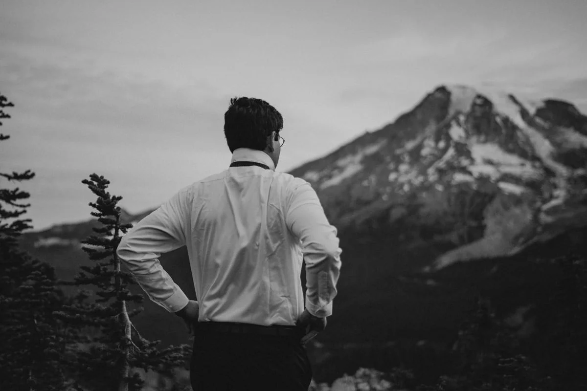 mt-rainier-sunrise-hiking-elopement_11.jpg