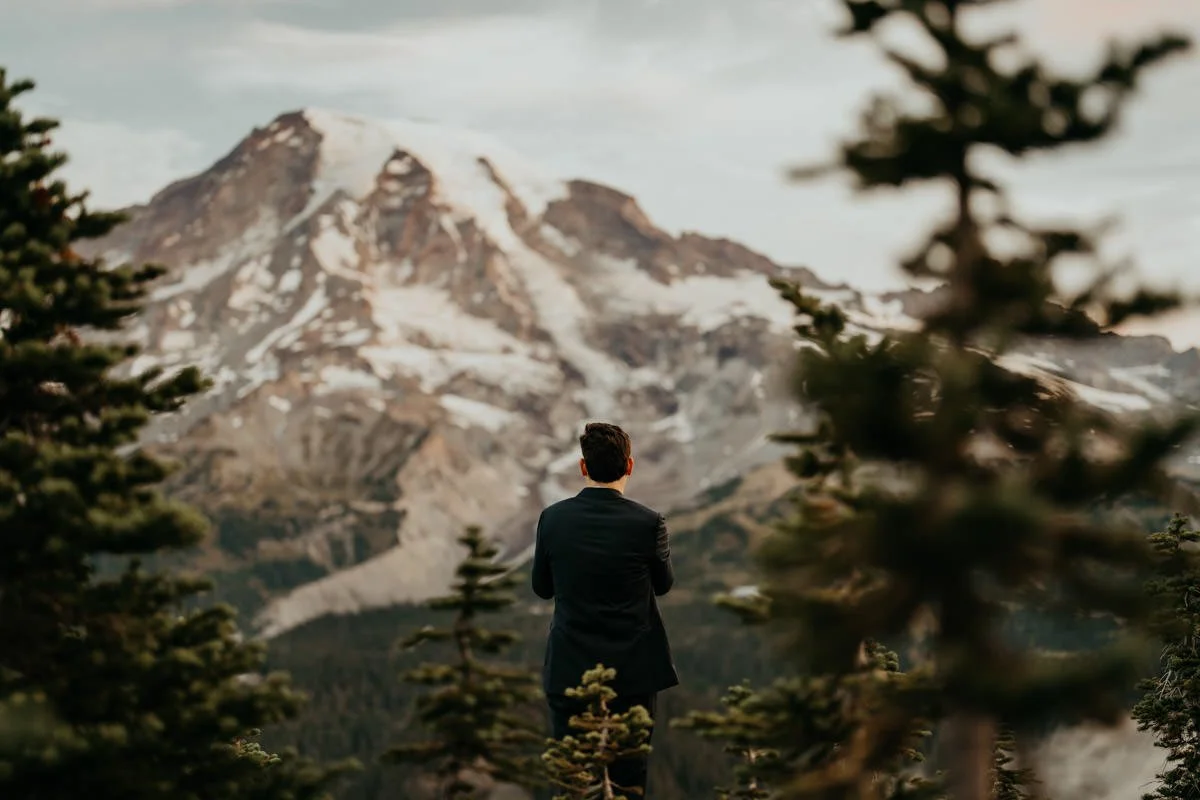 mt-rainier-sunrise-hiking-elopement_12.jpg