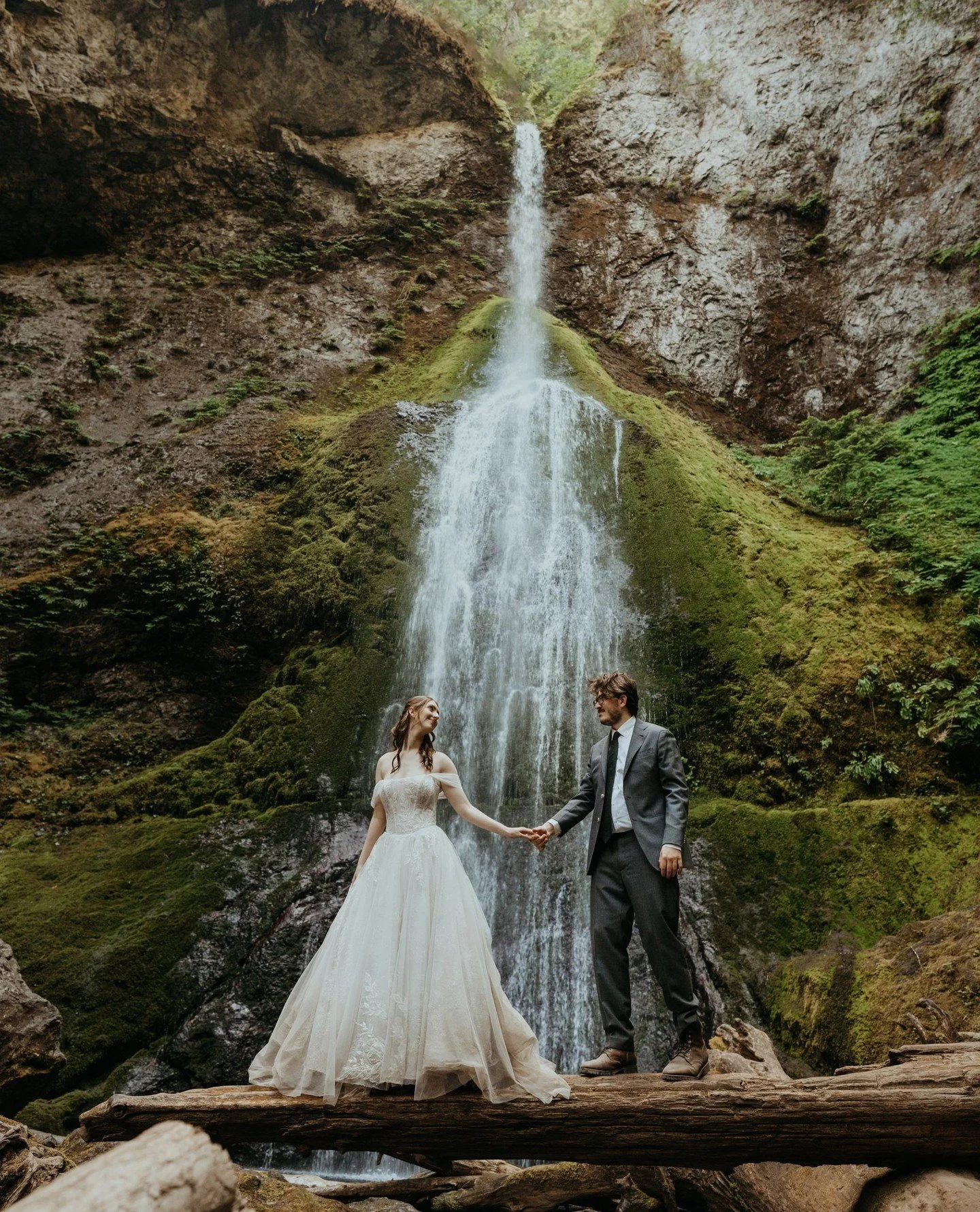 An elopement is just about the best wedding gift you can give yourselves. An Oru kayak is pretty good, too. These folks did both 😍 #orukayak