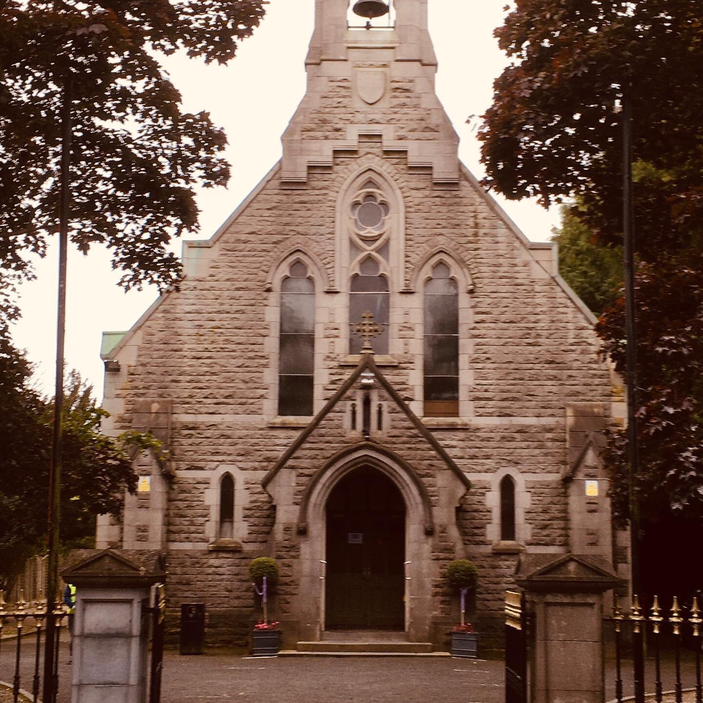 Delighted for today&rsquo;s fabulous couple Anne Marie and Niall who finally got to have their big day, at St. Mochta&rsquo;s church, Castleknock! Thanks for having me! Such a beautiful church and the extra Covid restrictions certainly didn&rsquo;t d