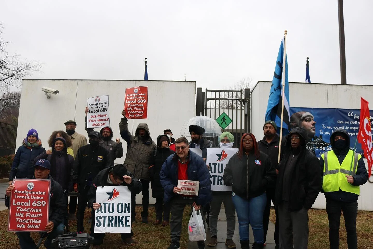 Earlier this week, Local 689 and allies were proud to have gathered outside the Embassy of France to demand the French Government stop allowing Keolis to break labor law and attack working families in Loudoun County. 

We will continue to stand #ATUS