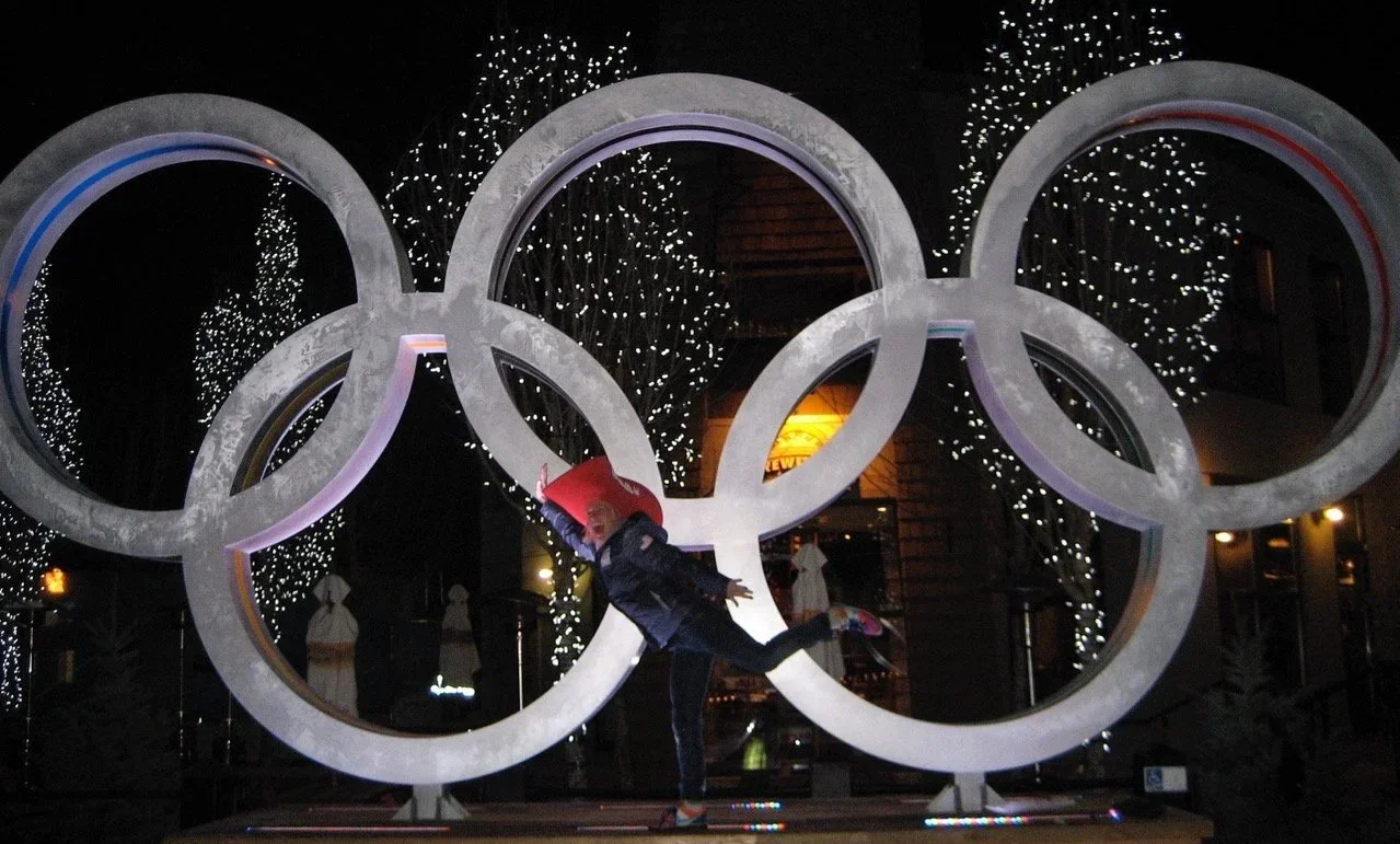 Shannon Posing In Front of Olympic Rings