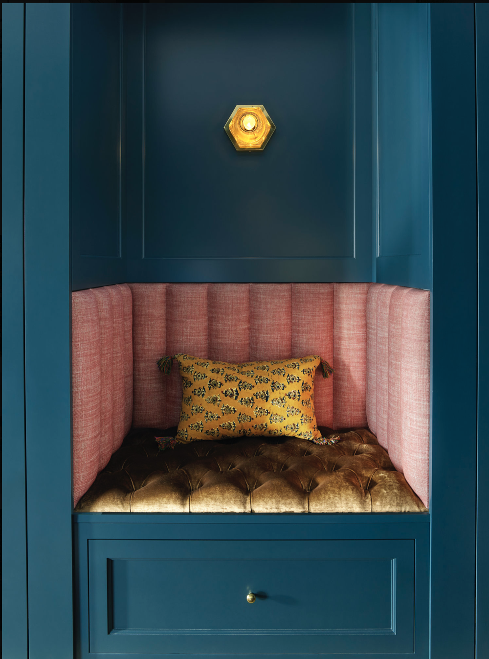 DOWNTOWN COLOR STYLE — HALLIDAY GREER