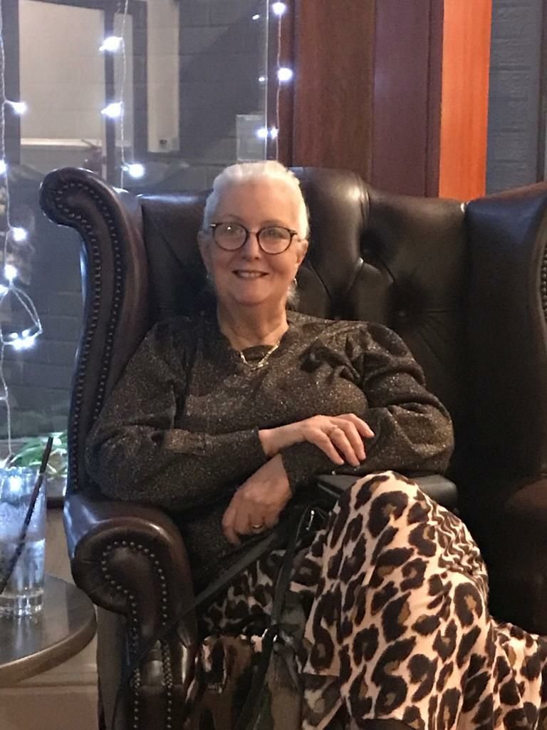 Diane Marshall performs ‘Let the Bright Seraphim’