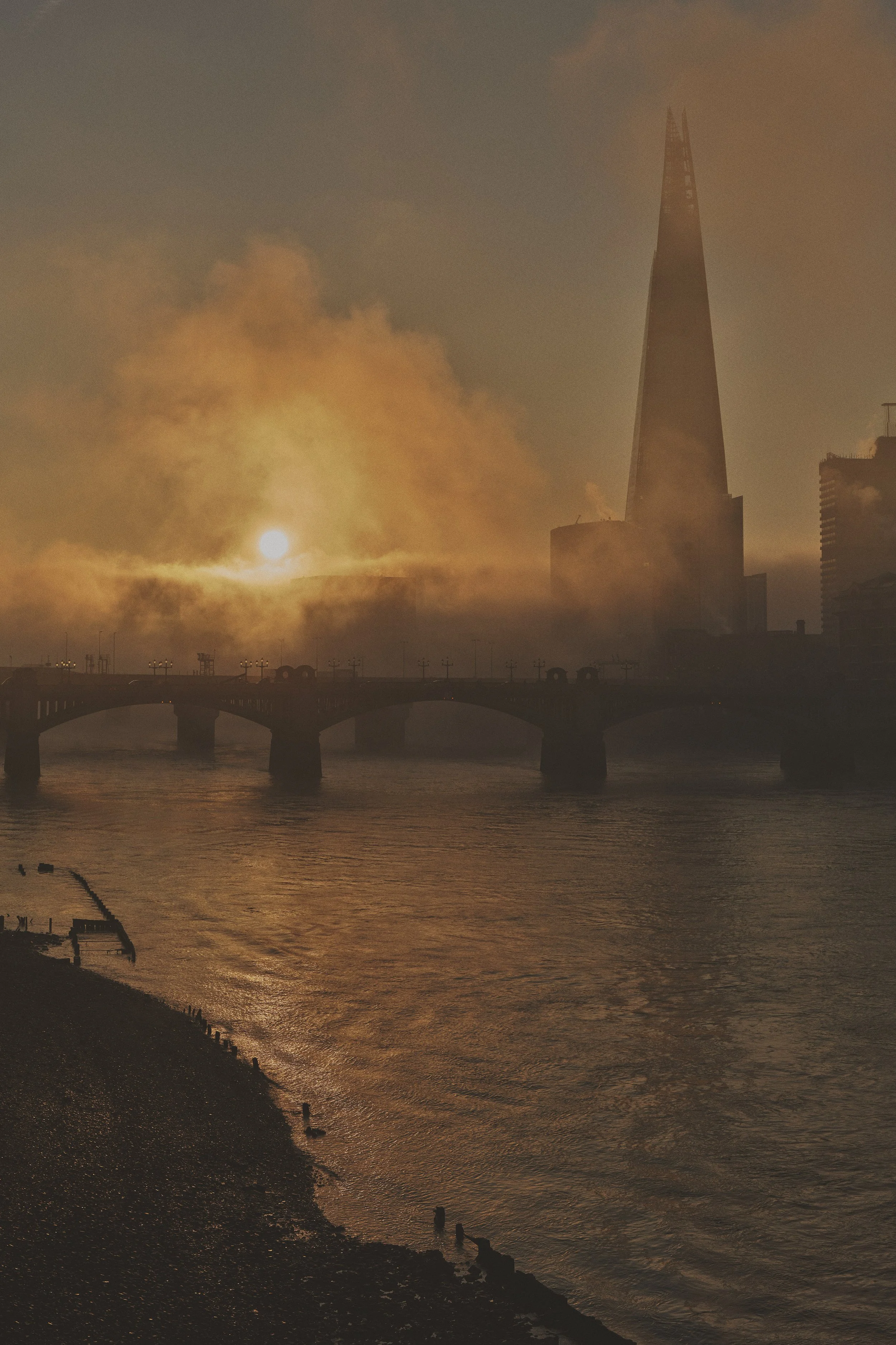 2023_02_08_London_Fog_Comp_01_Flat.jpg