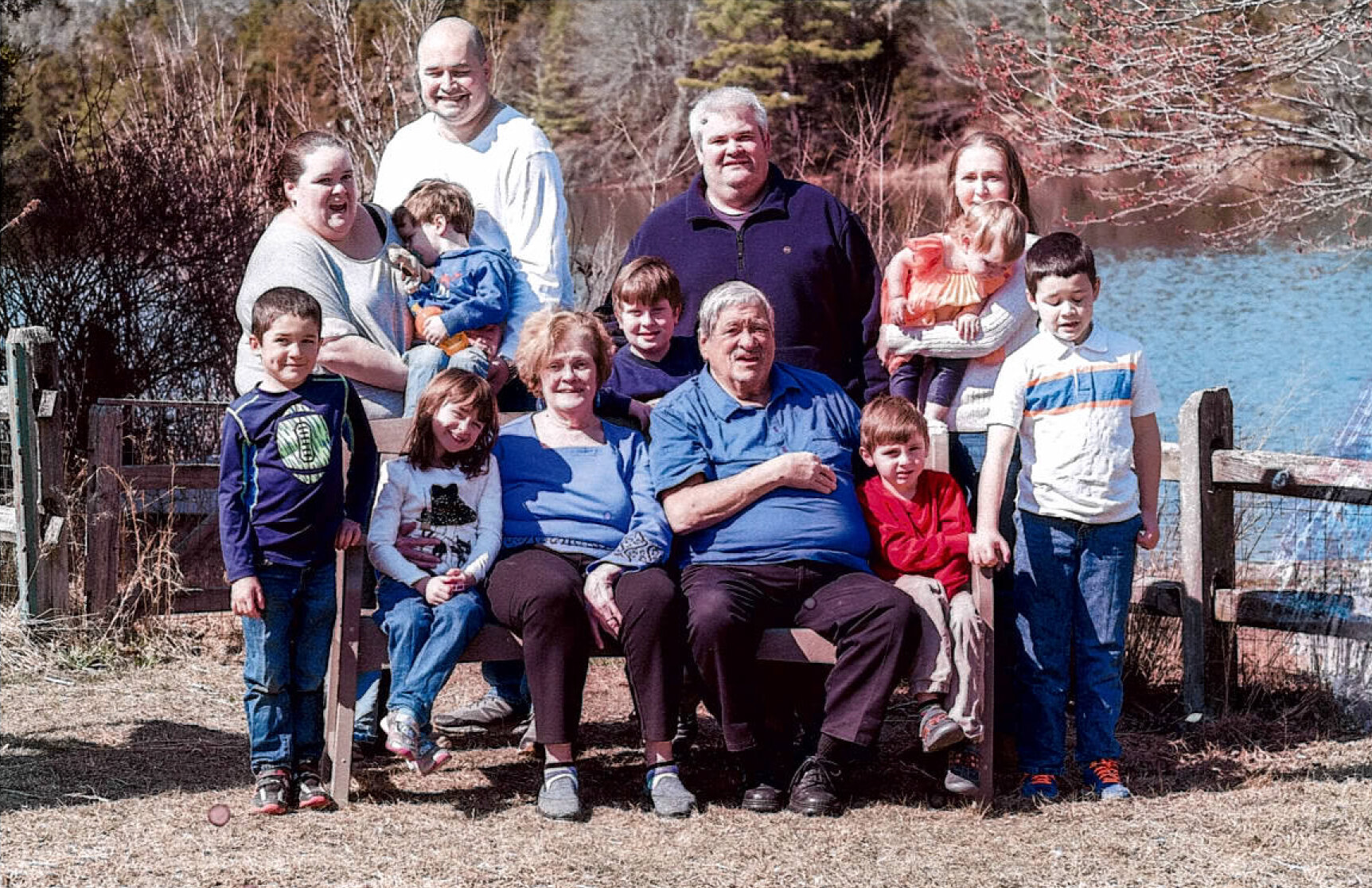 Lou and Carolyn Taylor with their two children, their spouses and seven grandchildren.