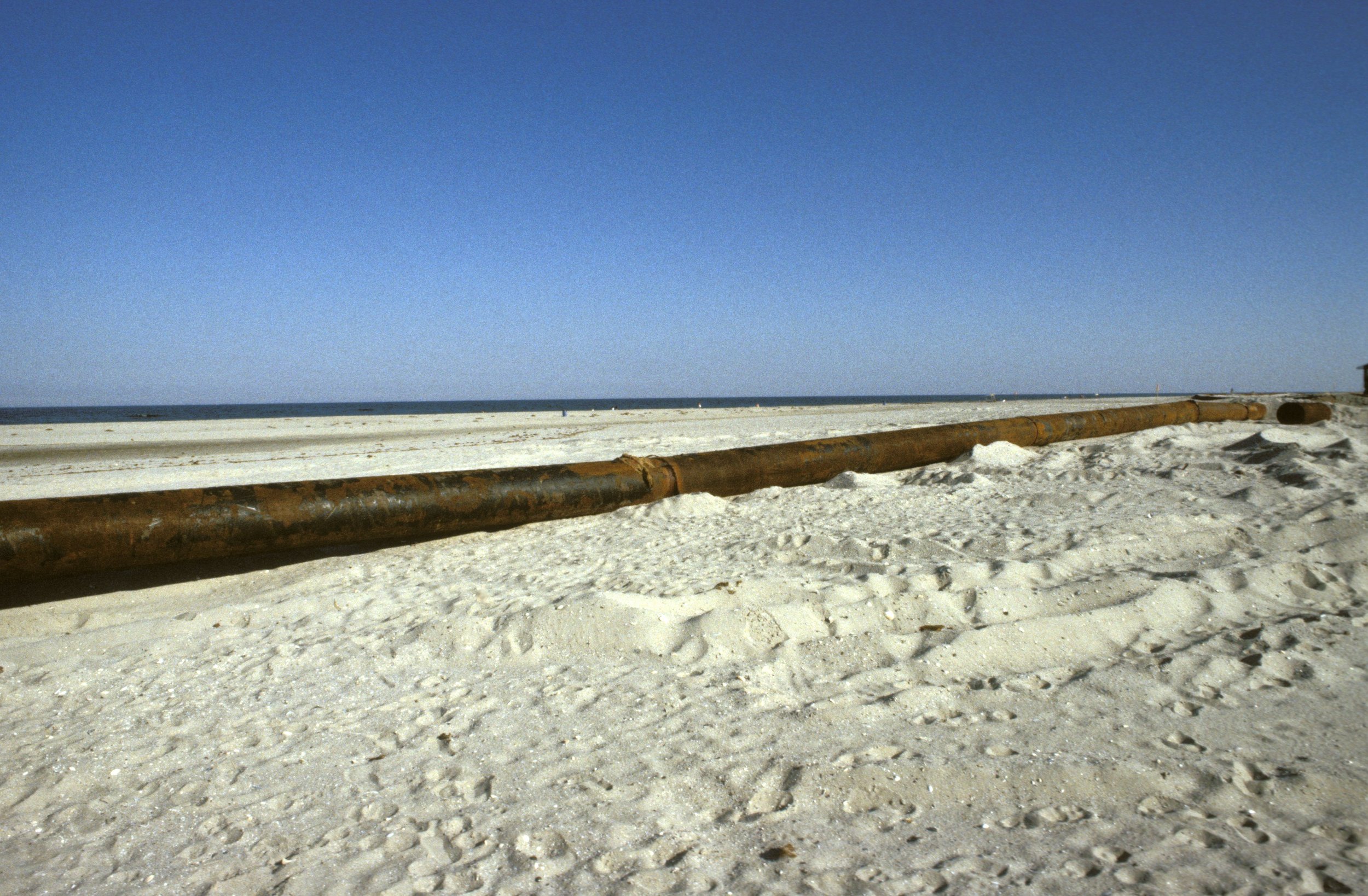 Pipes along the beach will be used to carry sand from Townsend’s Inlet onto Avalon’s beaches and down to Stone Harbor.