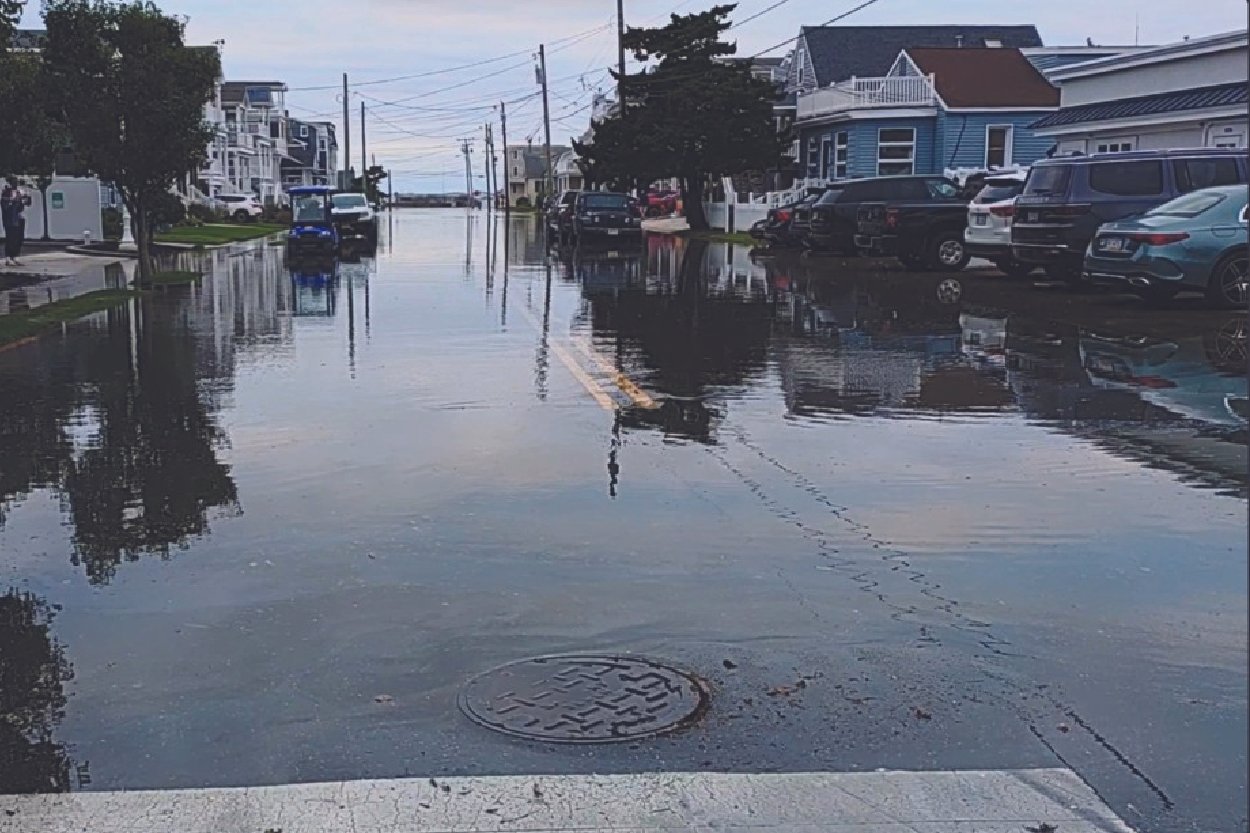 Strengthening El Nino Brings Quiet Hurricane Forecast, But...