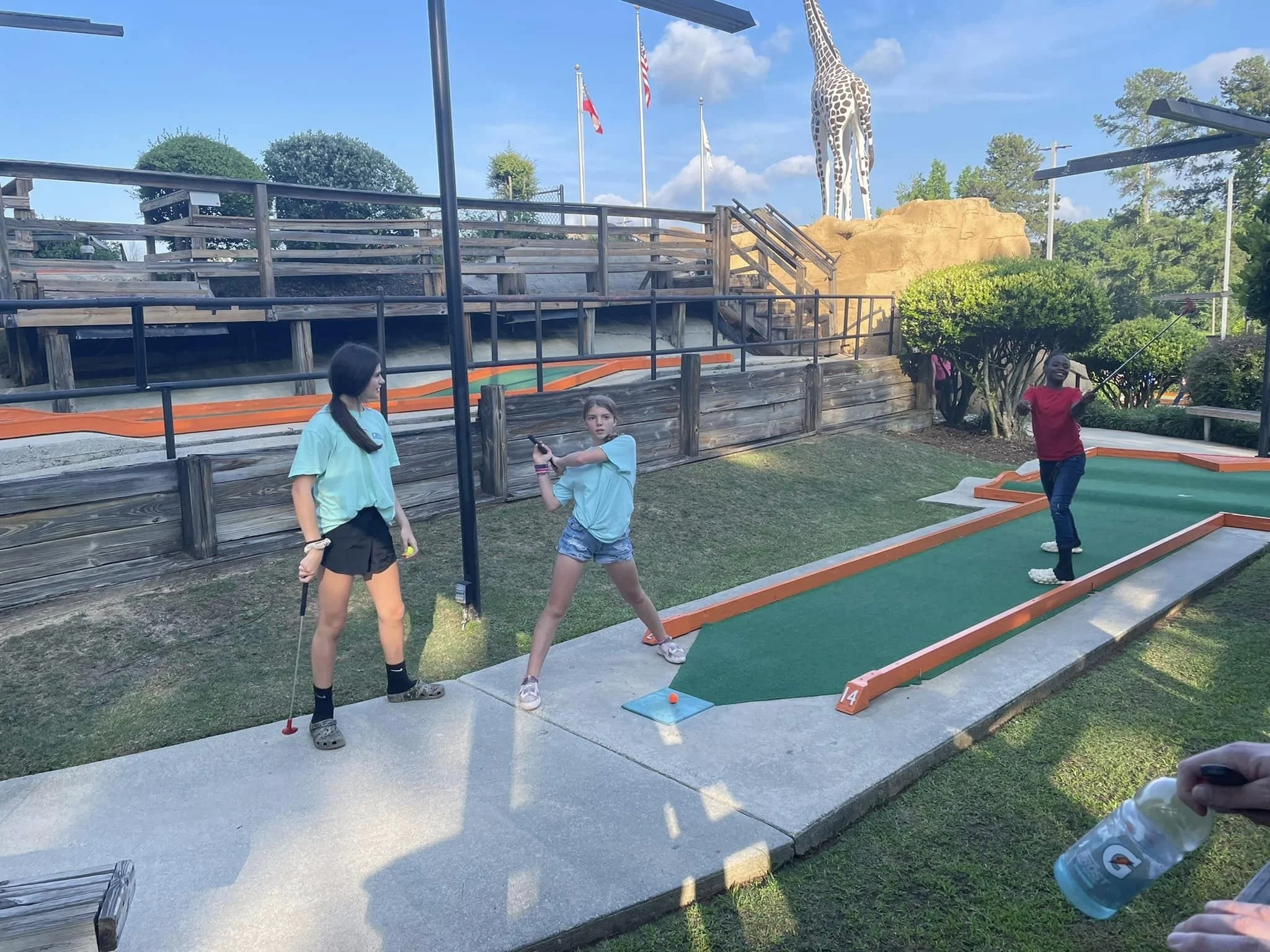 351153190_267700955769107_8536836610907819473_n.jpg