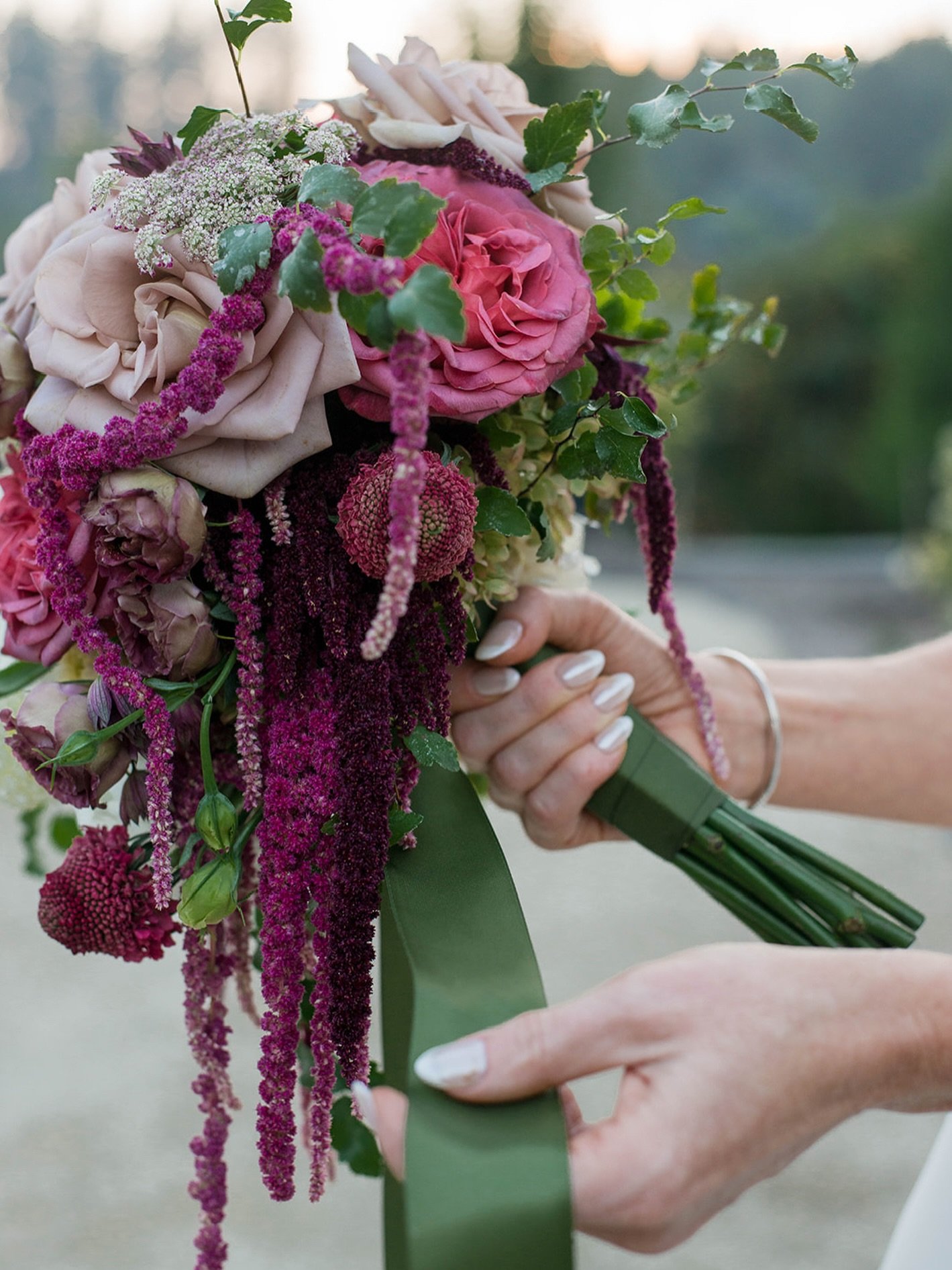 💐Let&rsquo;s have another moment for these florals shall we? 

@roseandblossomweddings

#spokaneeventvenue #weddinginspo2026 #luxuryweddings #spokaneeventvenue #spokanebride 

 - Spokane bride - Spokane wedding venue - Spokane wedding - Spokane enga