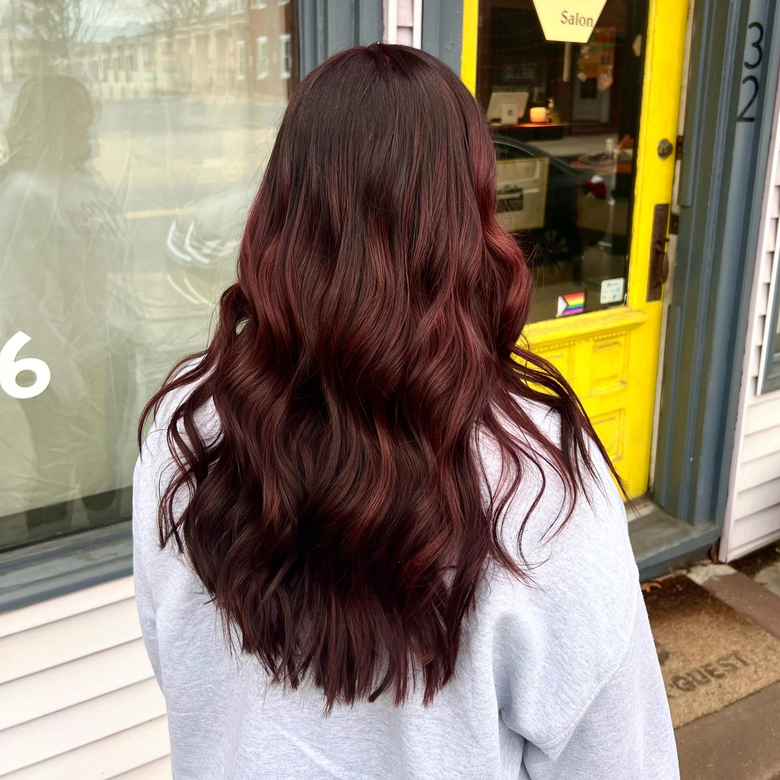 I’ve been so MIA from posting on socials π
How’s everyone’s year going so far?
ππΌ‍βοΈ: @andrew.stylist
Single color • Precision Cut W/ Color
-
-
-
-
-
-
-
-
-
#manheimHair
#manheimhairstylist
#manheimsalon
#manheimpa