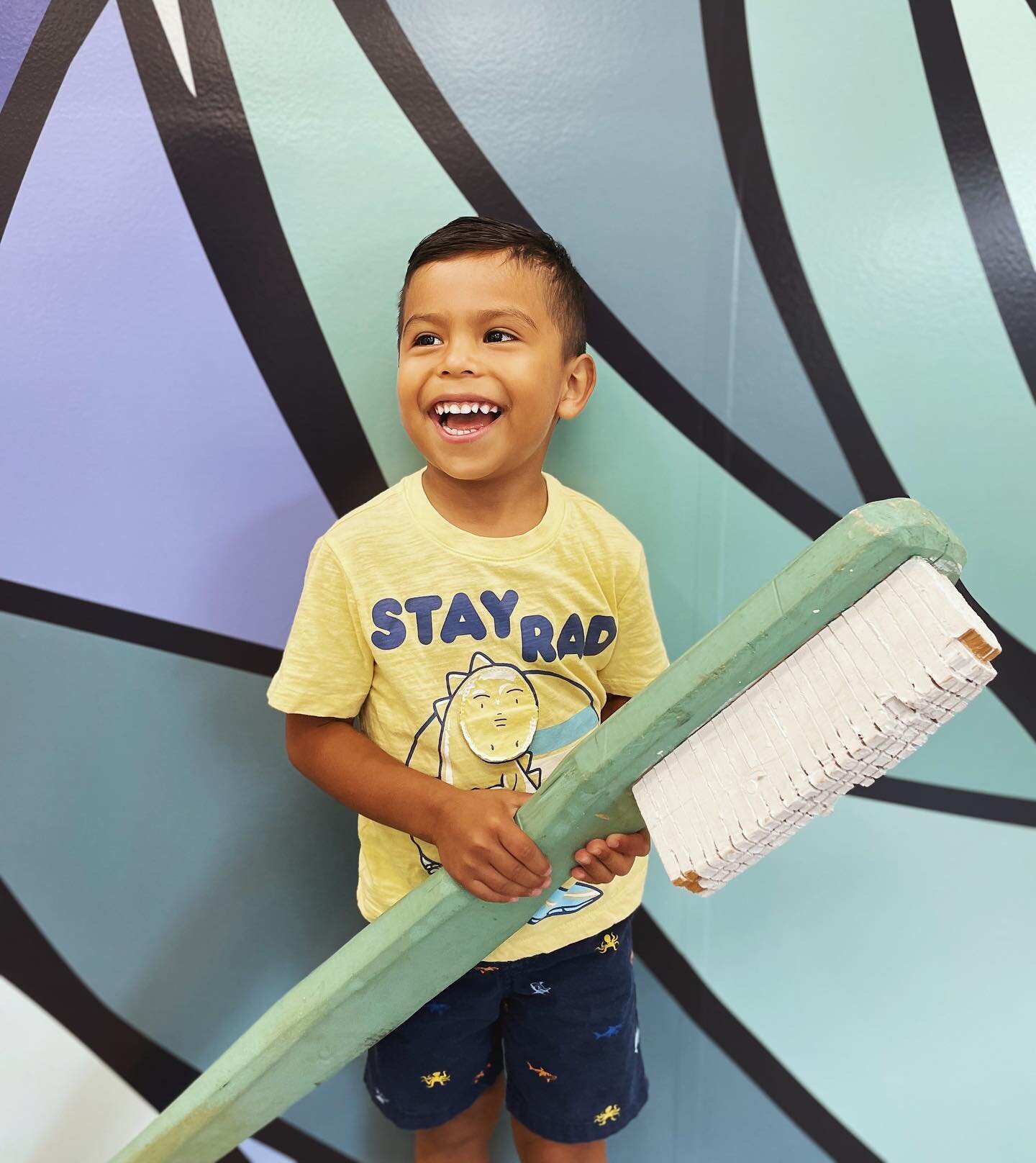 Stay RAD 🦖🪥⭐️ like this adorable patient of ours!! 

We hope everyone has a great first week back to school!! 🍎✏️

#splashsmiles #firstweekofschool #schooldays #pediatricdentistry #stayrad #pediatrics #strongteeth