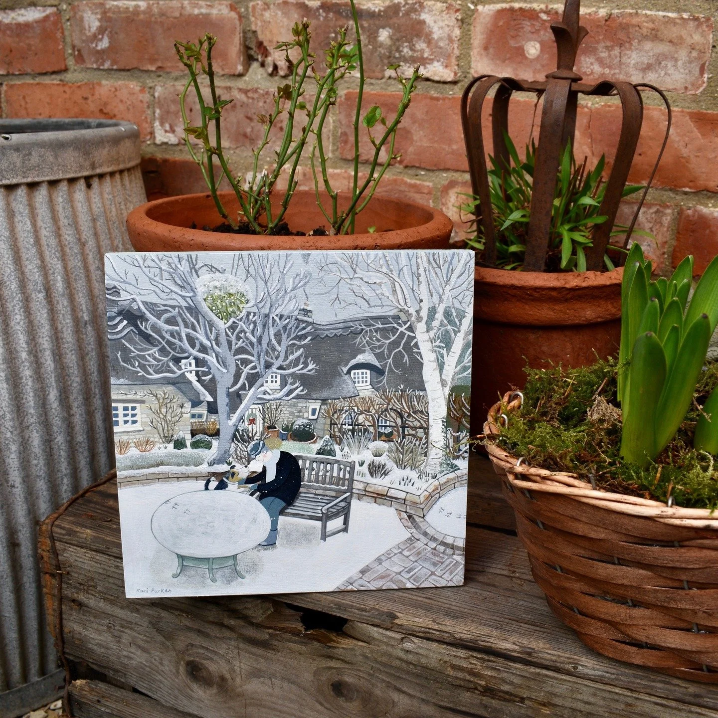 Good evening, I hope you're all well. ⭐️
Here is my latest festive offering, my husband worked on this beautiful thatched cottage quite recently and knowing that I would love it asked the owner if I could paint it. 
I'm creating the last Christmassy 