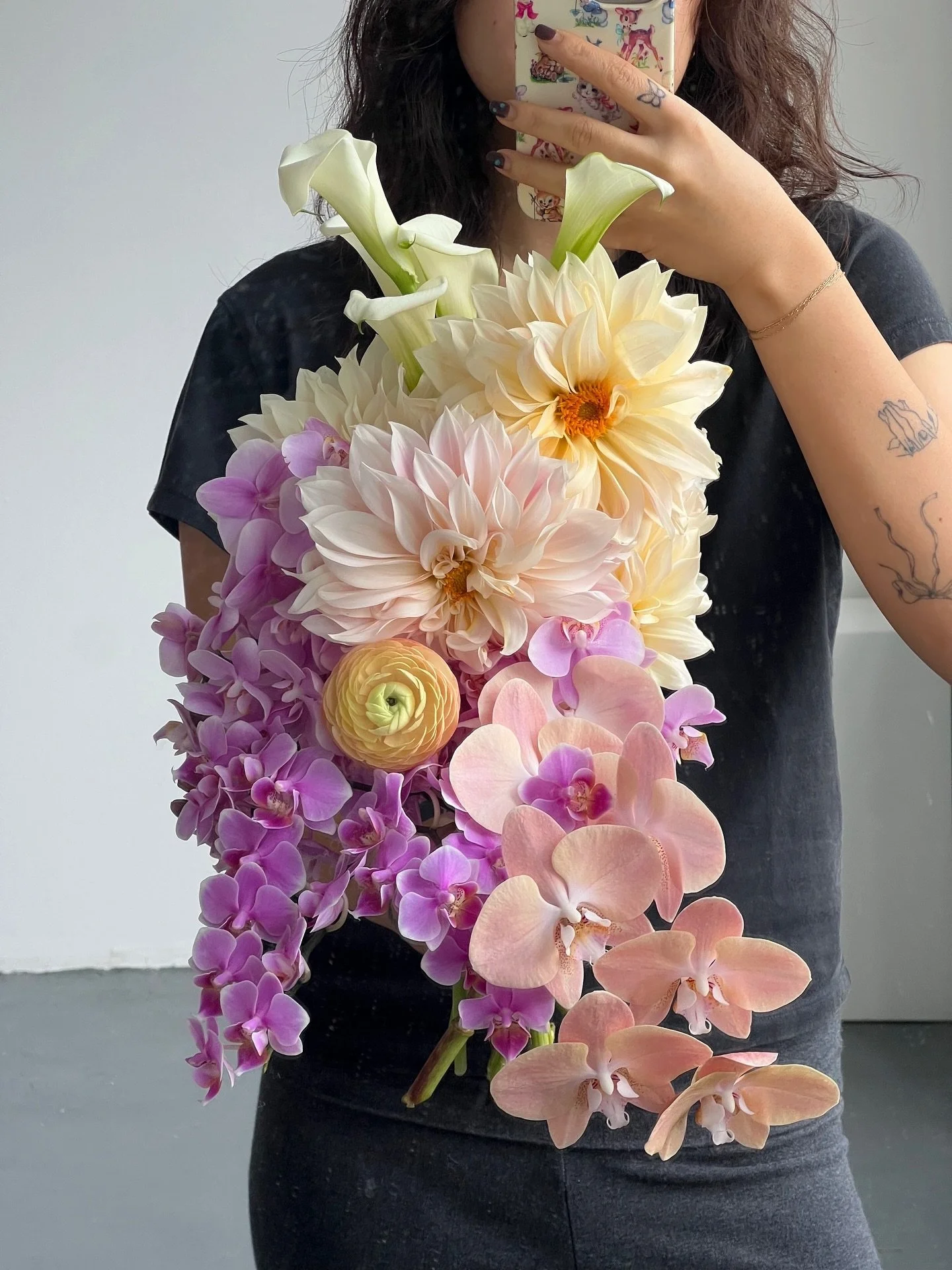 sometimes bouquet making / lots of other things are easier if you convince yourself you don't care but what happens if you care a lot??

congratulations to the Chrises!!!!! ⸜( ˃ ᵕ ˂ )⸝♡ @chrishtine