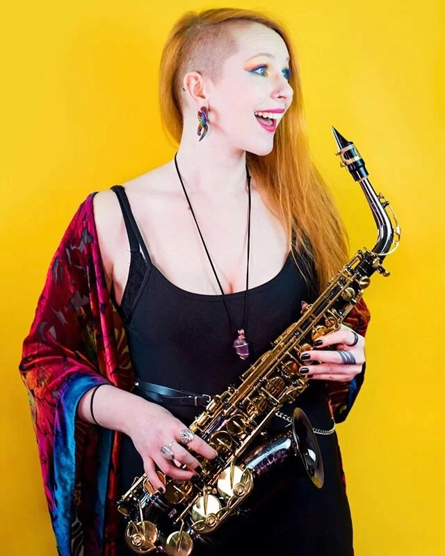 Working hard on a Friday night on my website... COMING SOON. #musicianlife #musiciansofinstagram #workingmusician #manchestermusicians #ukmusic #multiinstrumentalist #saxylady #saxophone #sax #trevorjames #vandoren #headshots #photooftheday #🎷