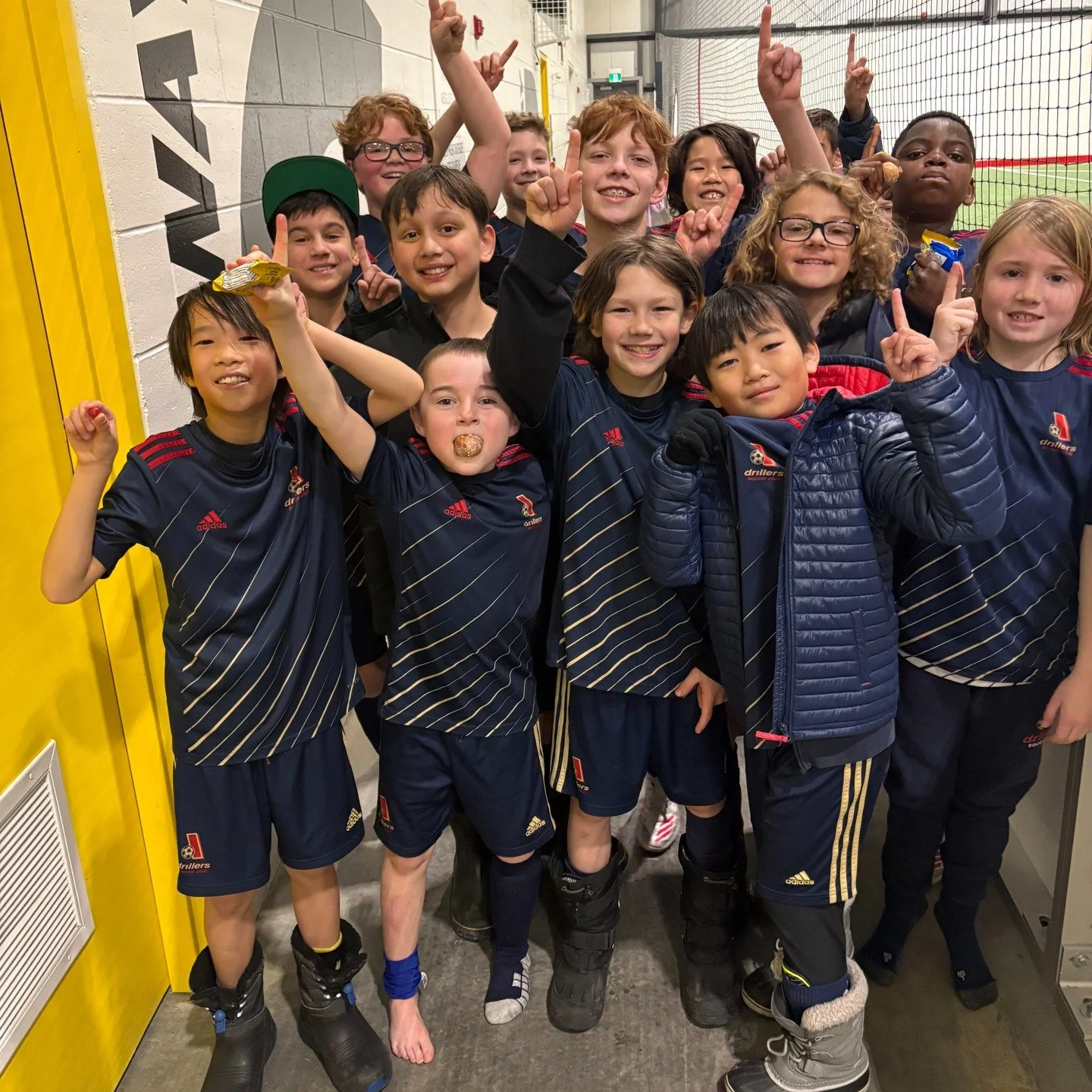 Our U11 Boys B Tier 3 team has some extra jewelry this weekend!
Taking home gold in the memorial cup tournament. 
Extra shoutout to Oscar for his snipe of a goal!

Way to go guys!!

#emsa #yegsoccer #drillers