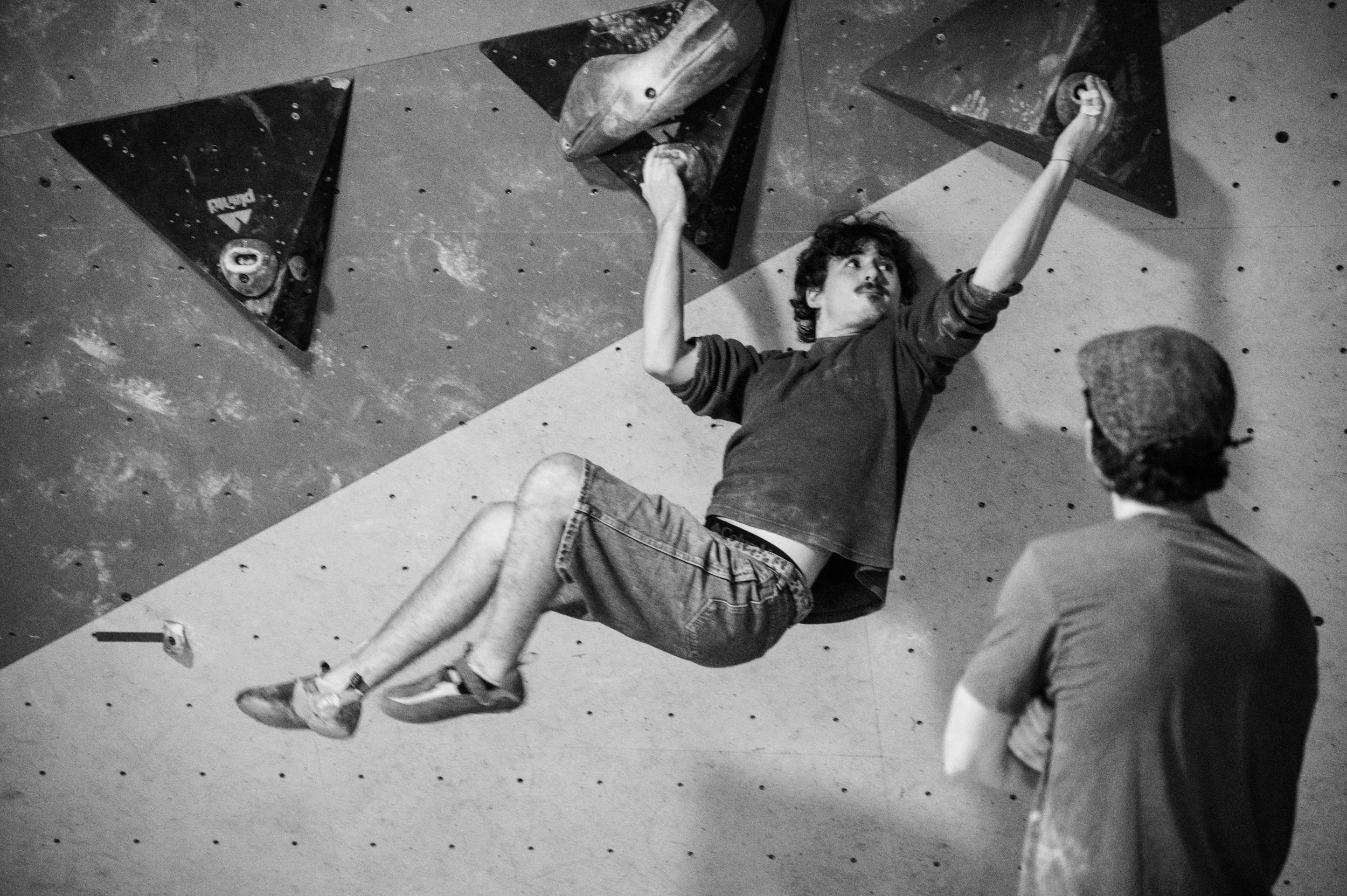 indoor bouldering sessions