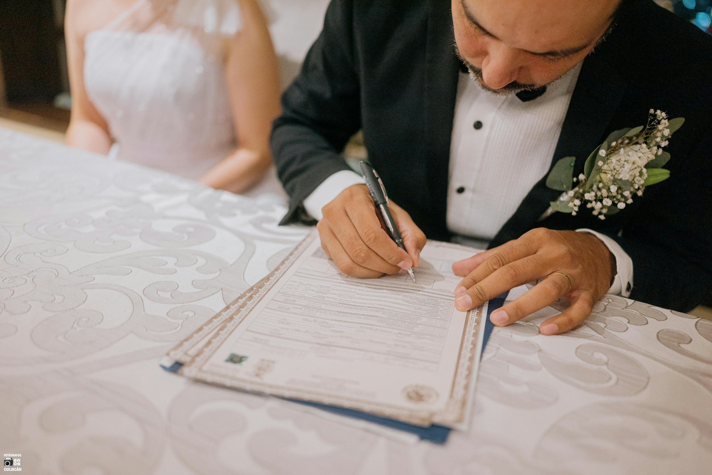 One Month Before the Wedding Checklist: Everything Left to Confirm