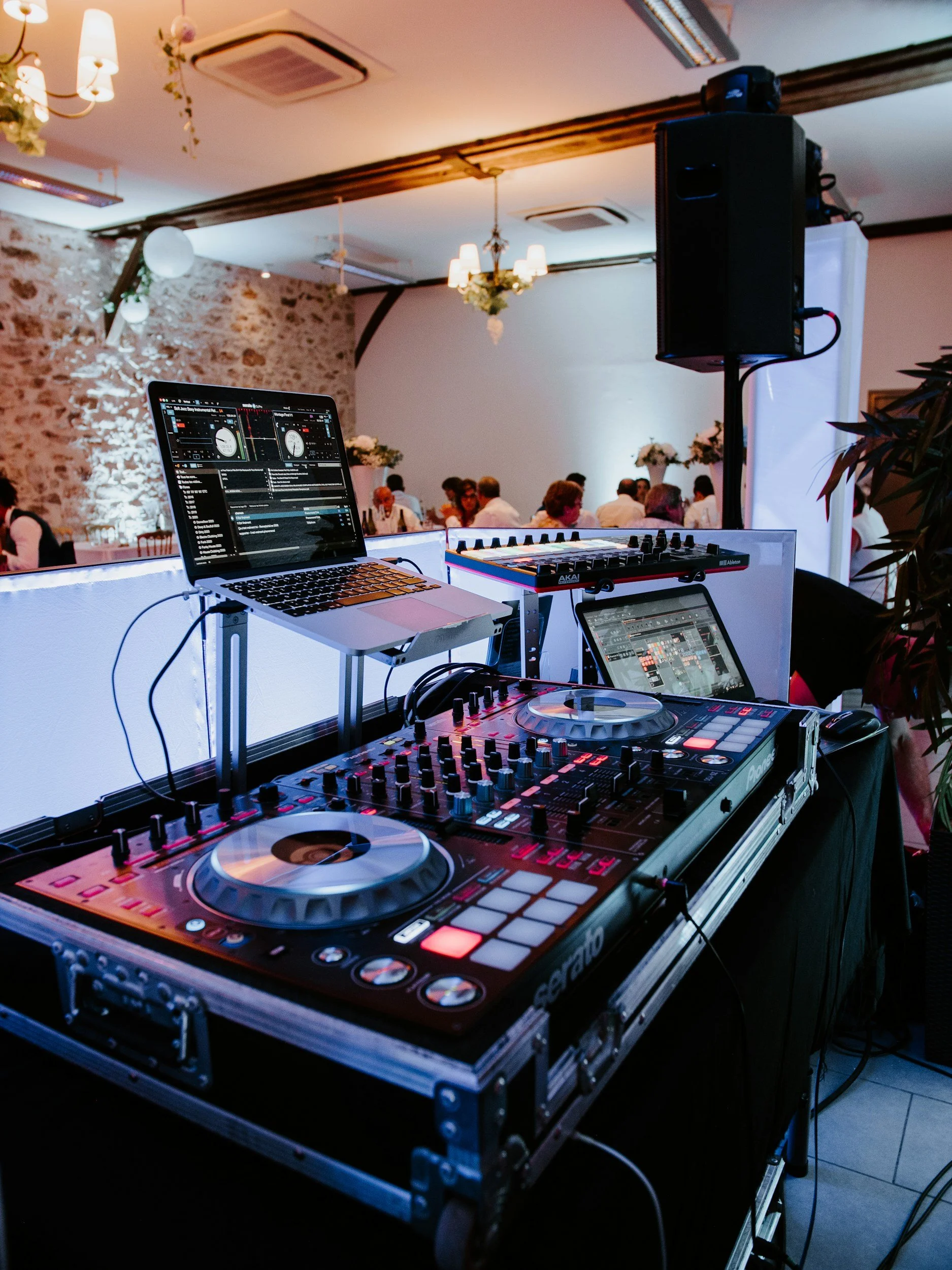 How to Collect Wedding Song Requests Without Interrupting the DJ