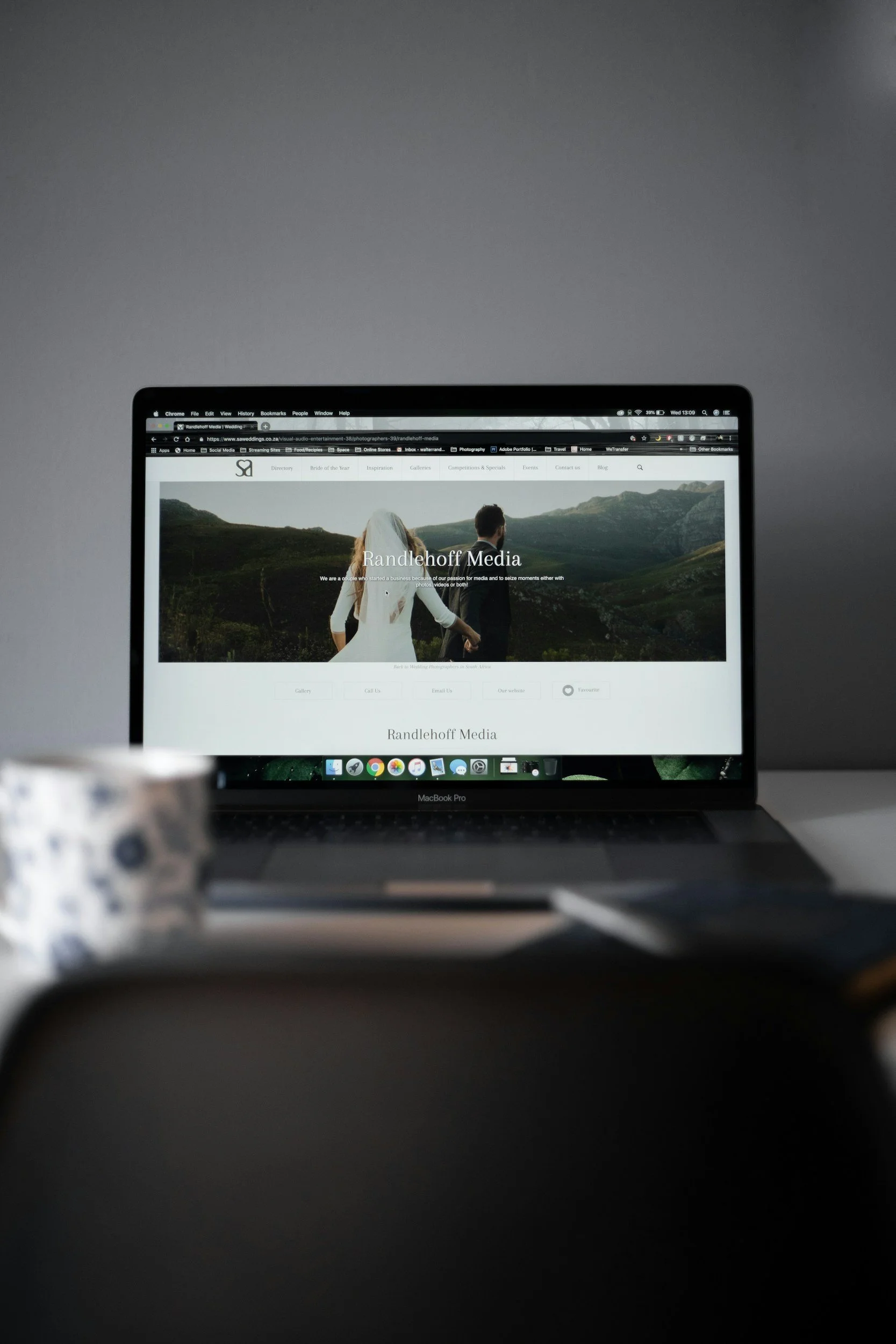 Wedding Website FAQ: Questions and Answers for Guests