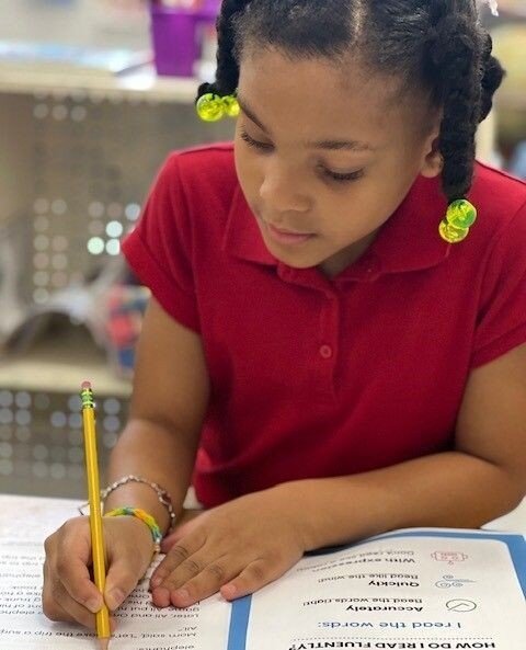 Watching students learn to read: magic. ⁠
⁠
Knowing how they get there: science.