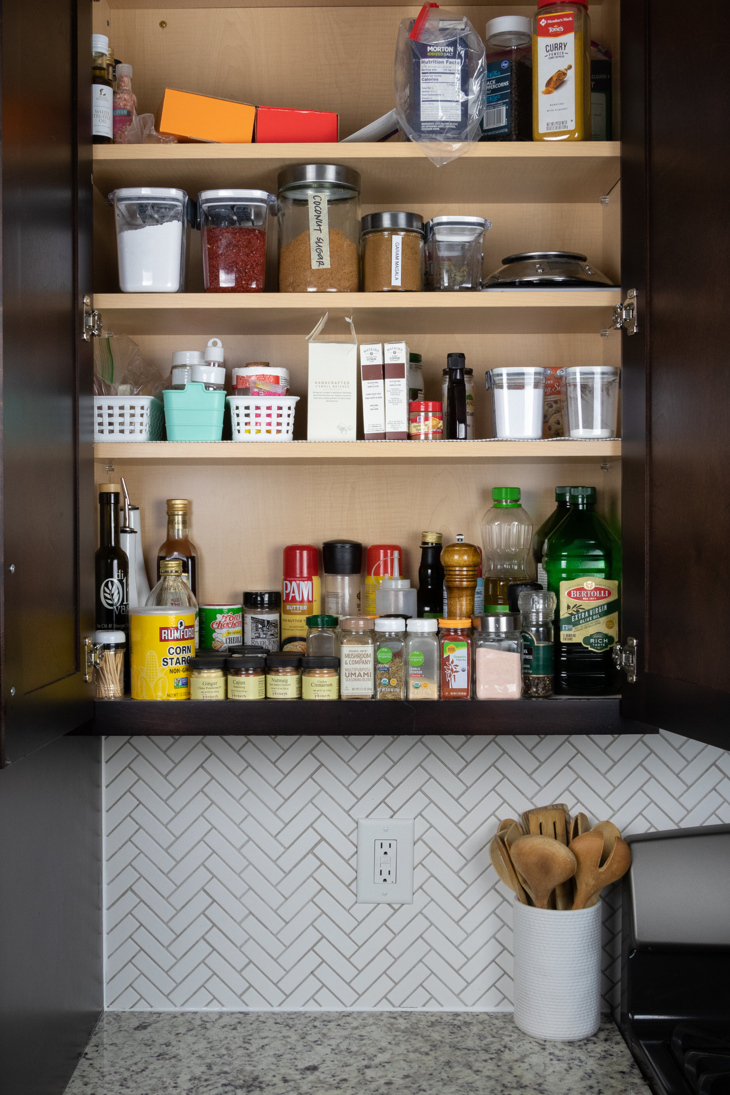 How to Organize Spices in Your Pantry