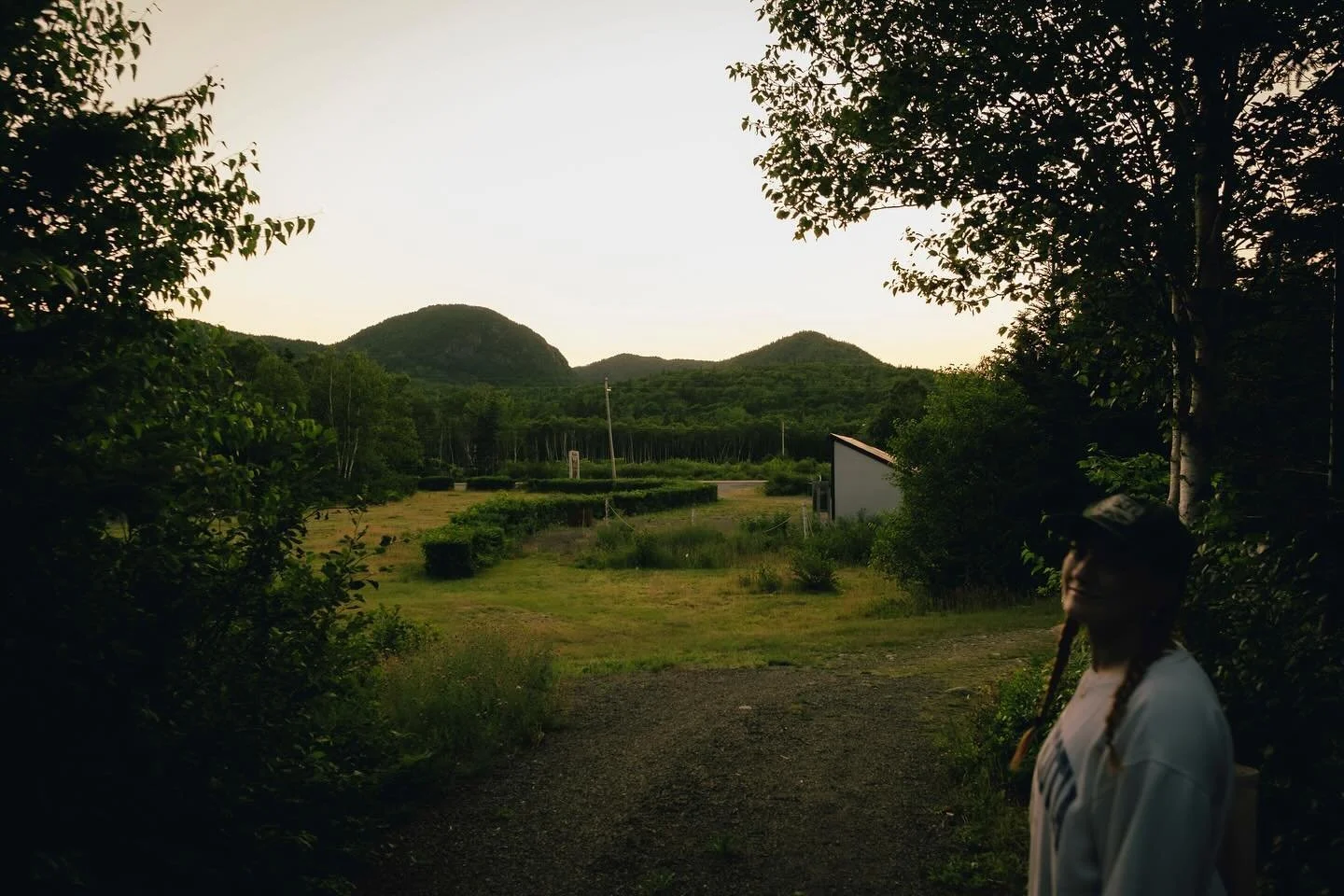 Been swimming a lot this summer! 🌊 

Lots of lemonade! Many ice creams. 🍋🍦 

The blueberries are ready 🫐 

Hope you&rsquo;re enjoying your time. This pic reminds me of summer as a kid ❤️

📸 @mattchisholmm  @herbalqueen710