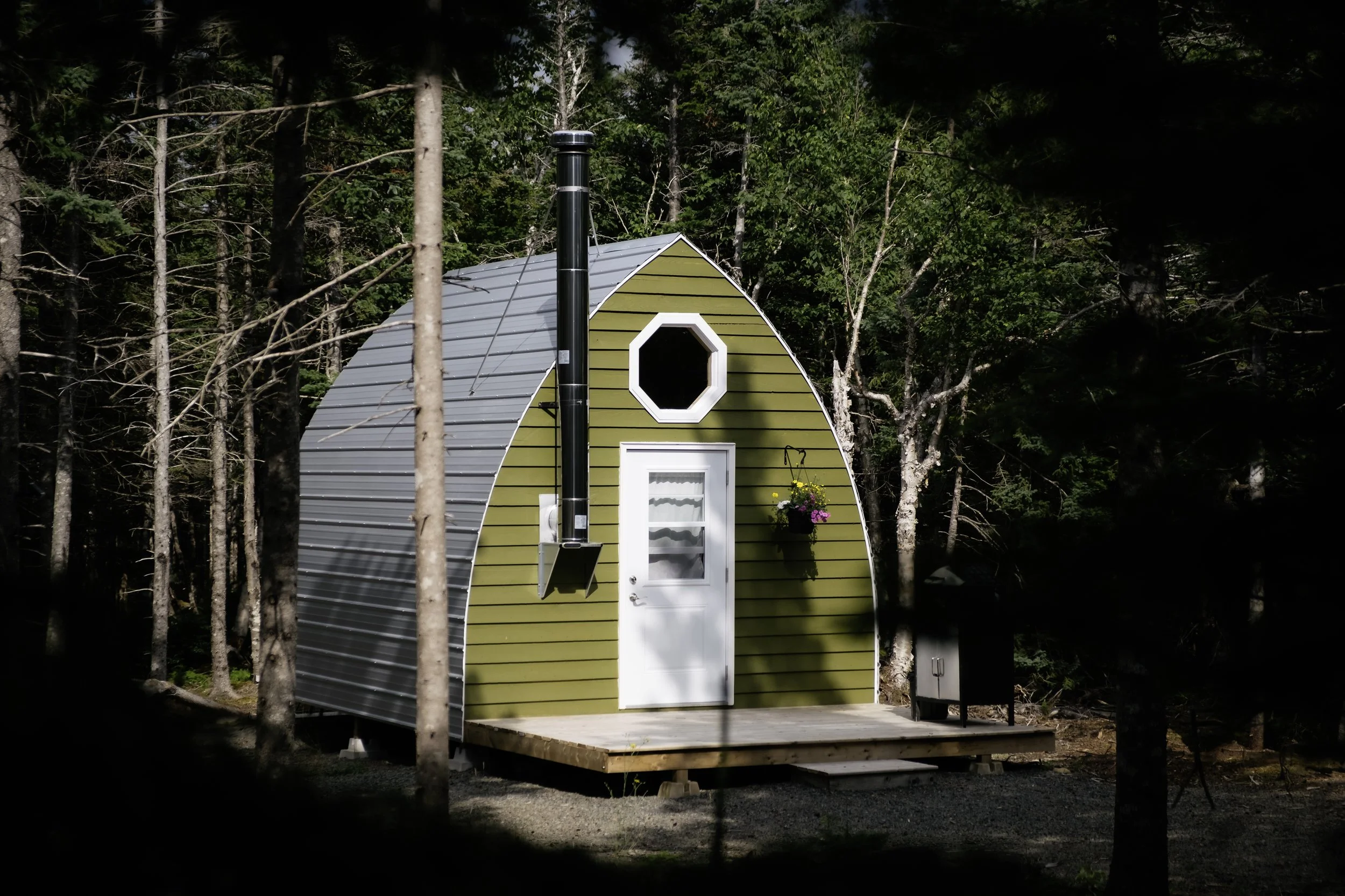 Moose &amp; Merlin Cabin