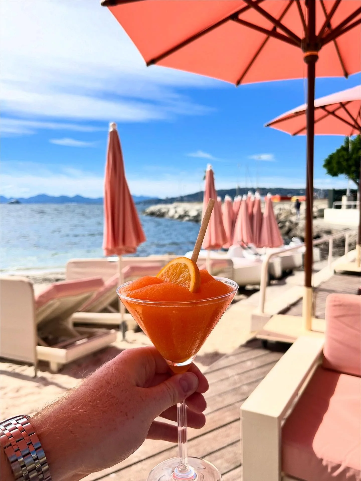 | frozen Aperols (my new favourite drink) at Barbie&rsquo;s beach club. Who would love to visit this all-pink paradise? 🏖️✨ @BabaRestaurant_ @CapDAntibesBeachHotel

#OneBiteAtATime #Antibes #FrenchRiviera #SouthOfFrance #France