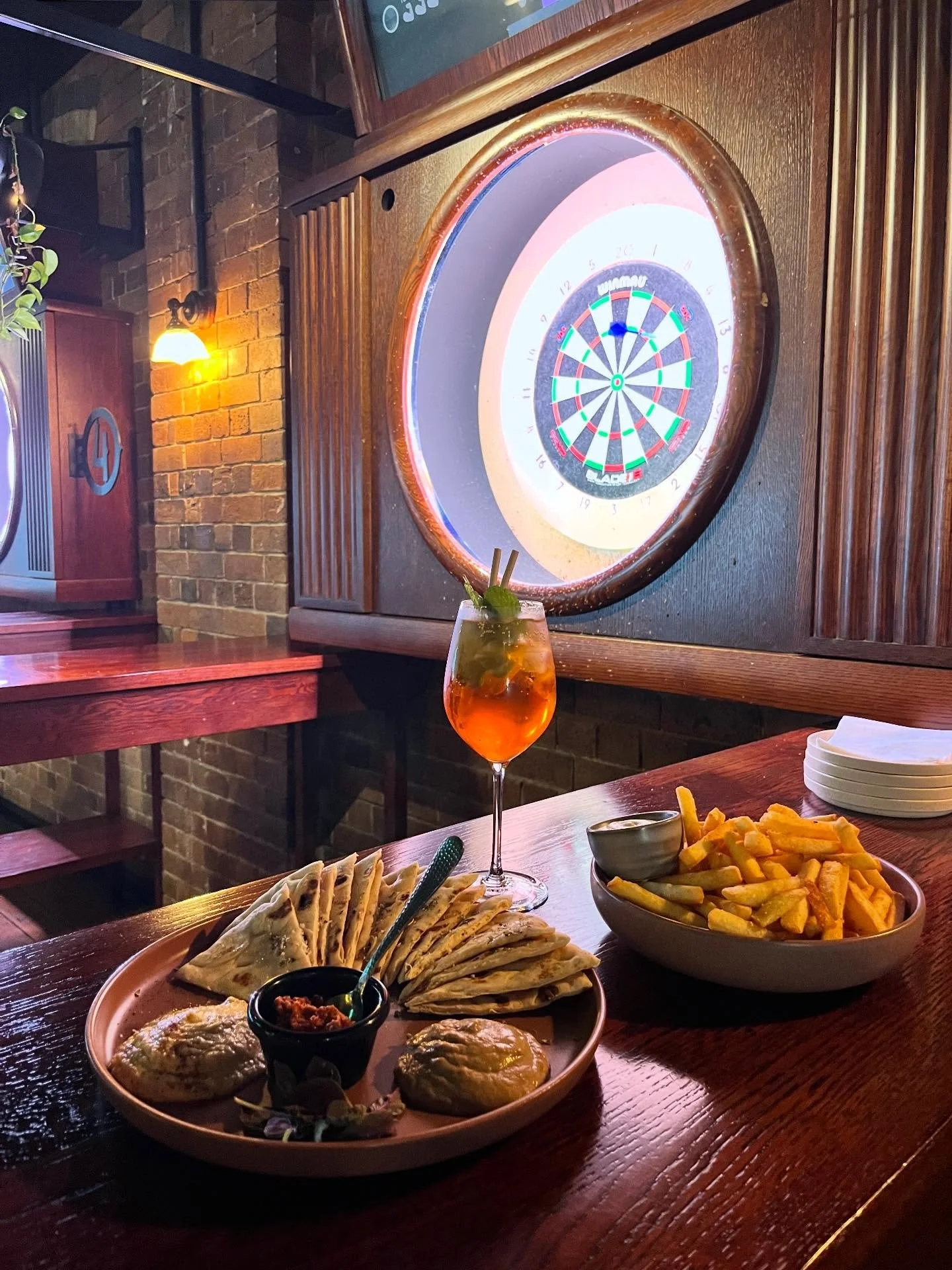 | didn&rsquo;t get a bullseye, but @Oche.AUS is always a good time, and the delicious food and drink offering definitely help! Who has visited? 🎯✨

#OneBiteAtATime #OcheAus #Brisbane