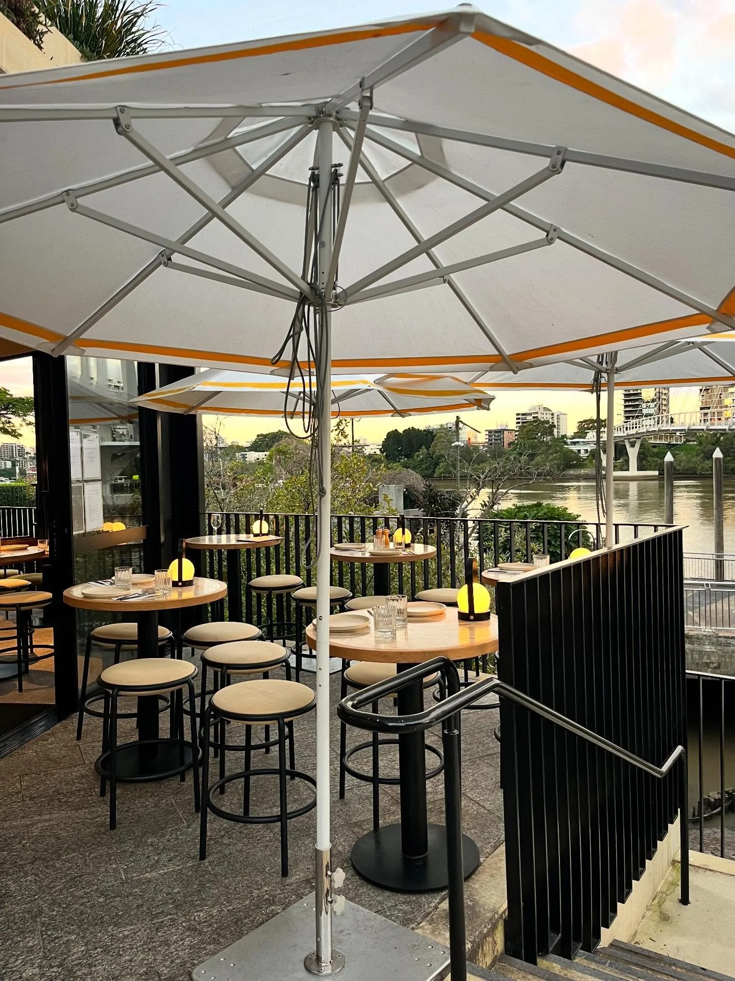 | the perfect Friday afternoon wind down spot. ✨ @Mulga.Bills

#OneBiteAtATime #MulgaBills #Brisbane