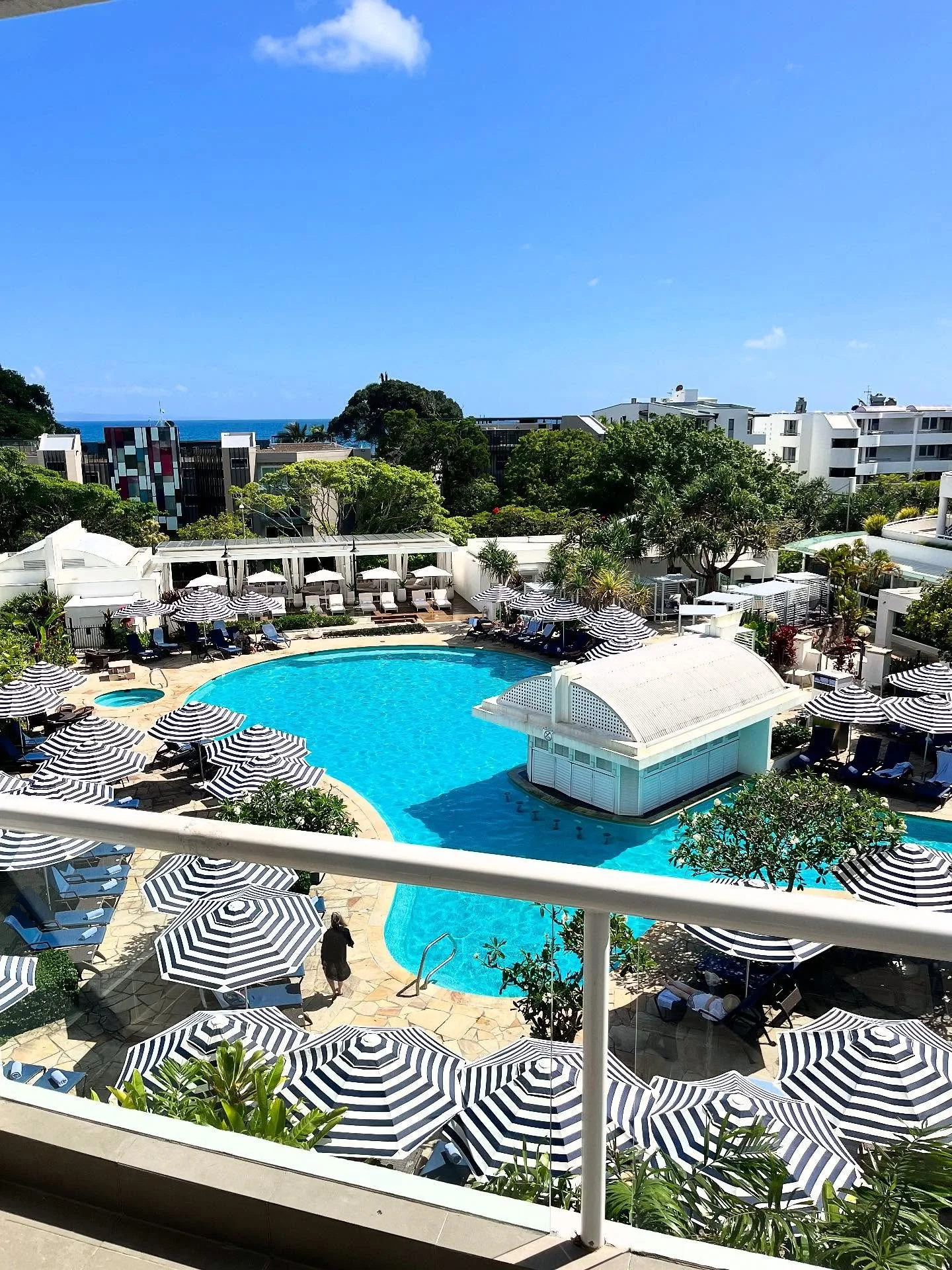 | it&rsquo;s au revoir Sofitel Noosa Pacific, hello @ElysiumNoosa 👋🏼 

Having been fortunate enough to stay (and be spoilt) here on many occasions, I am very excited to check out this hotel&rsquo;s exciting new era and make new memories - been miss