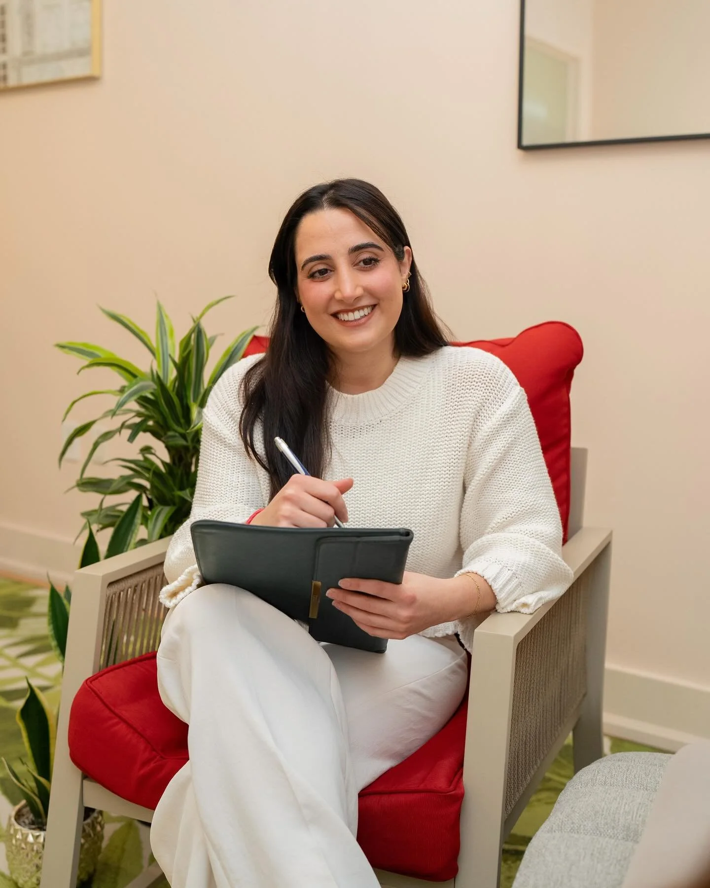 New season, new energy 💐

There&rsquo;s something about the shift in weather that invites reflection, reset, and realignment. As we move into a new season, it&rsquo;s the perfect time to check in with yourself mentally, emotionally, and energeticall