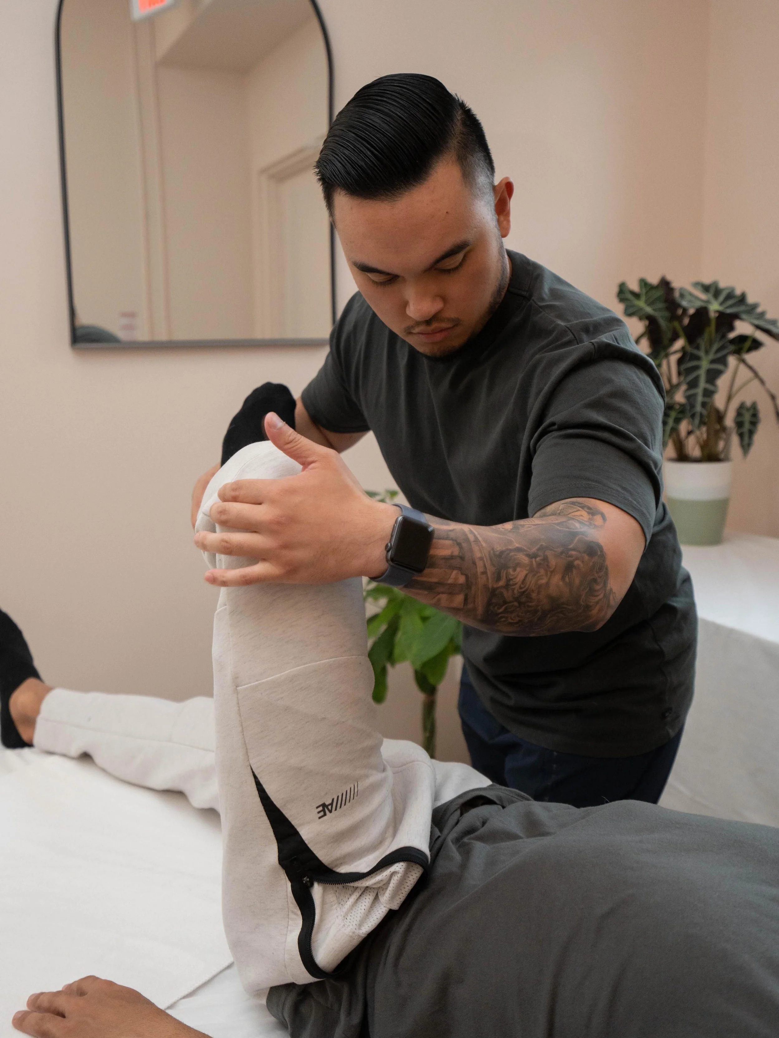 Move better with Stretch Therapy 💪

As the days get warmer, our steps increase, and we engage in more physical activity, it&rsquo;s a great time to book in a Stretch session with Sean to help you loosen up, reduce the risk of injury, and improve mob
