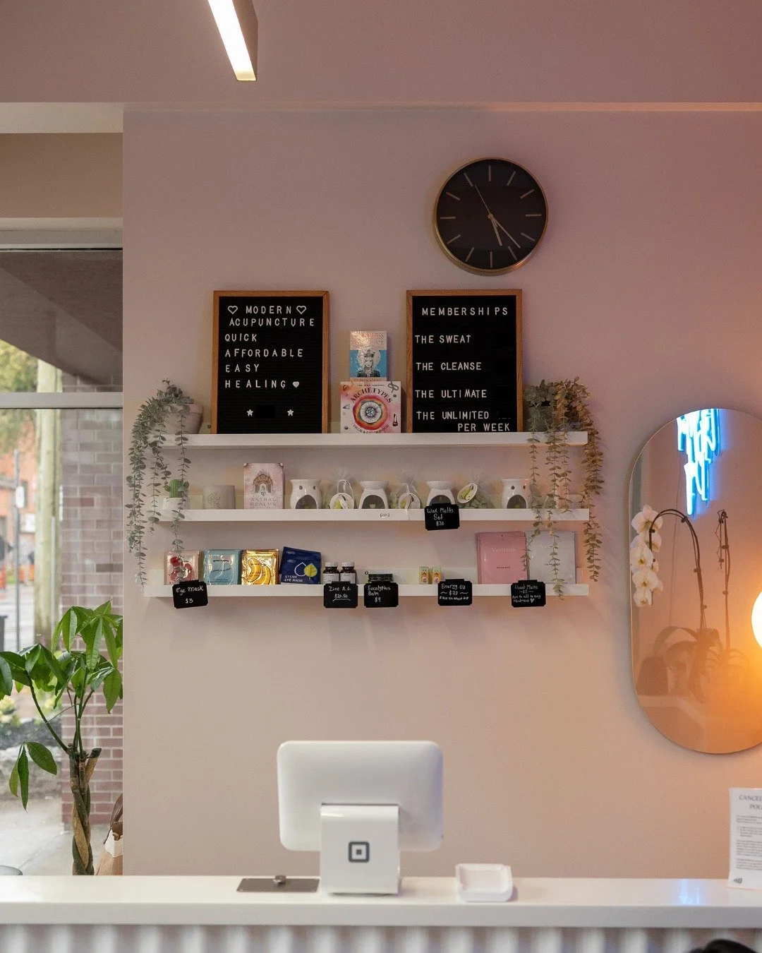 Friendly reminder: your benefits might be waiting for you 🍂

If your extended health benefits reset at the end of the year, now's a great time to check what you have left and book in while there's still lots of availability.

Our schedule tends to f