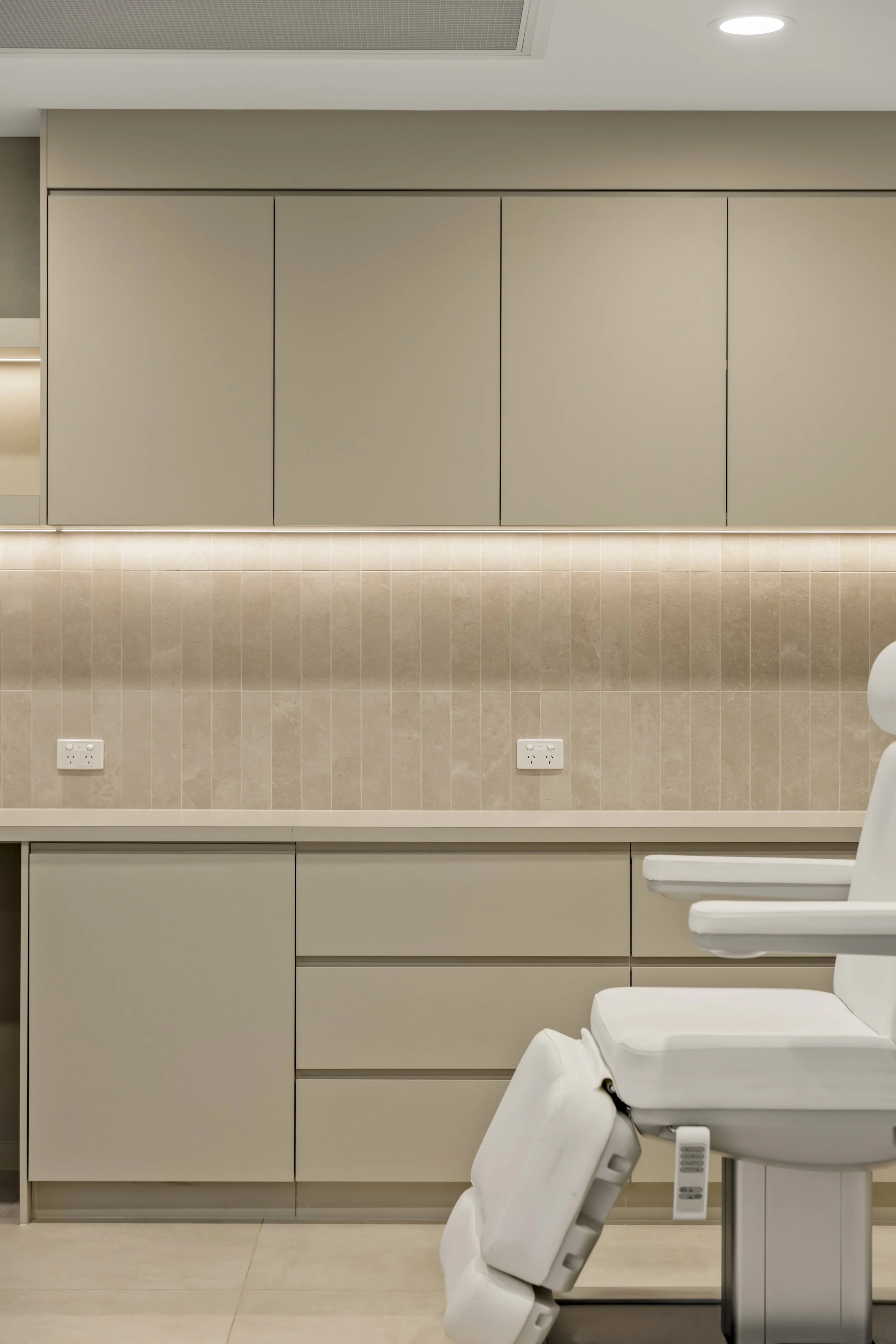 StudioBlackardt-LowryGroup-AuraAesthetica-21 (2).JPG