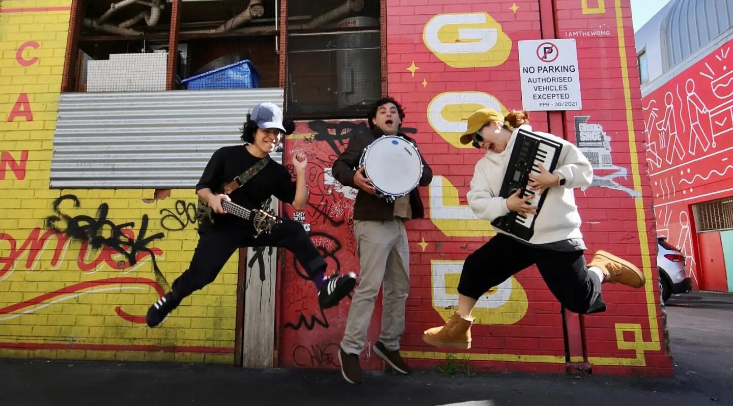 TODAY from 1pm at @theellingtonjazzclub don&rsquo;t miss out on the @hanna_kim_music album launch &ldquo;Summer In Perth&rdquo;!

Joined by @blu_flaming0 (Tommi Flamenco)
 and @franciscomelo4121 (Francisco Munoz), this is a show not to be missed! 

T