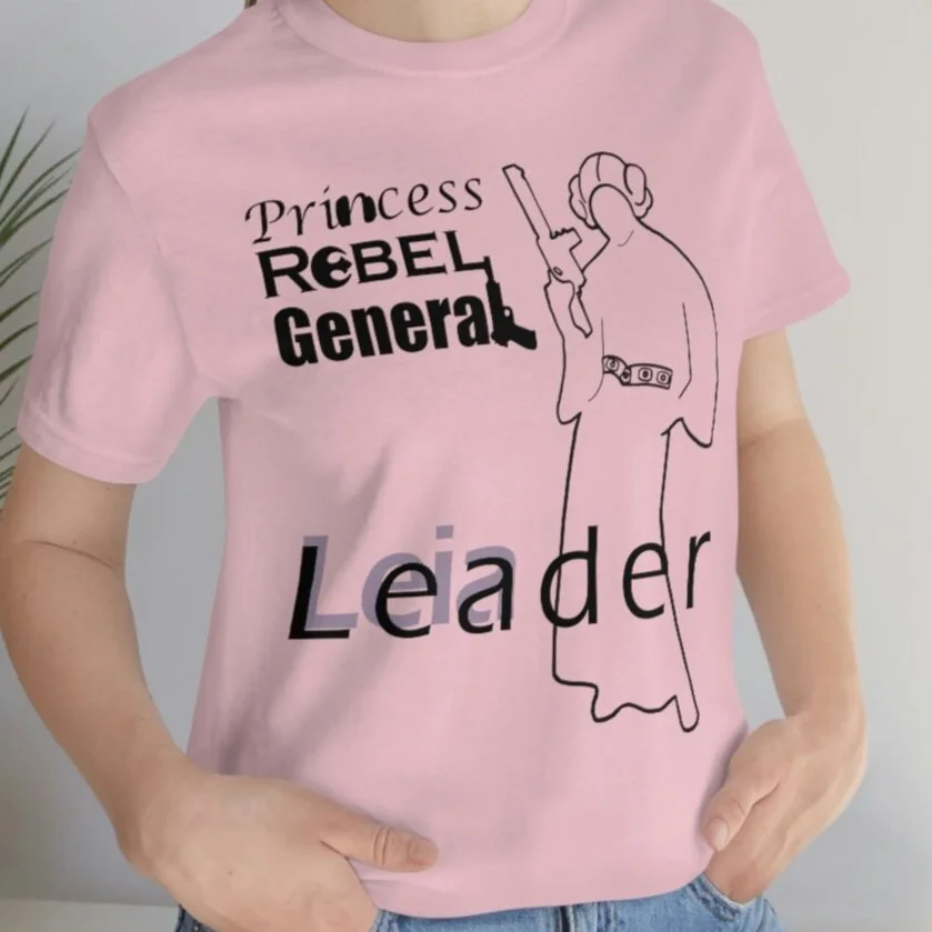 Leia Leader Tee