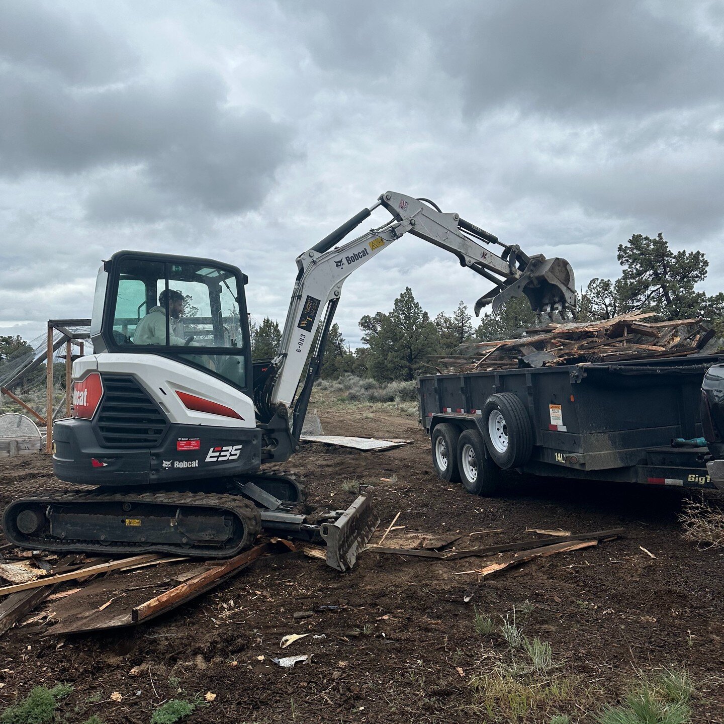 I strongly believe if you work hard, whatever you want, it will come to you.
. 🚂 🗑 &bull;
📲 Call OR Text For an Instant Quote!
(541) 419-0115
&bull;
Call today for a FREE quote to haul your junk. Services starting as low as $85, including dump fee