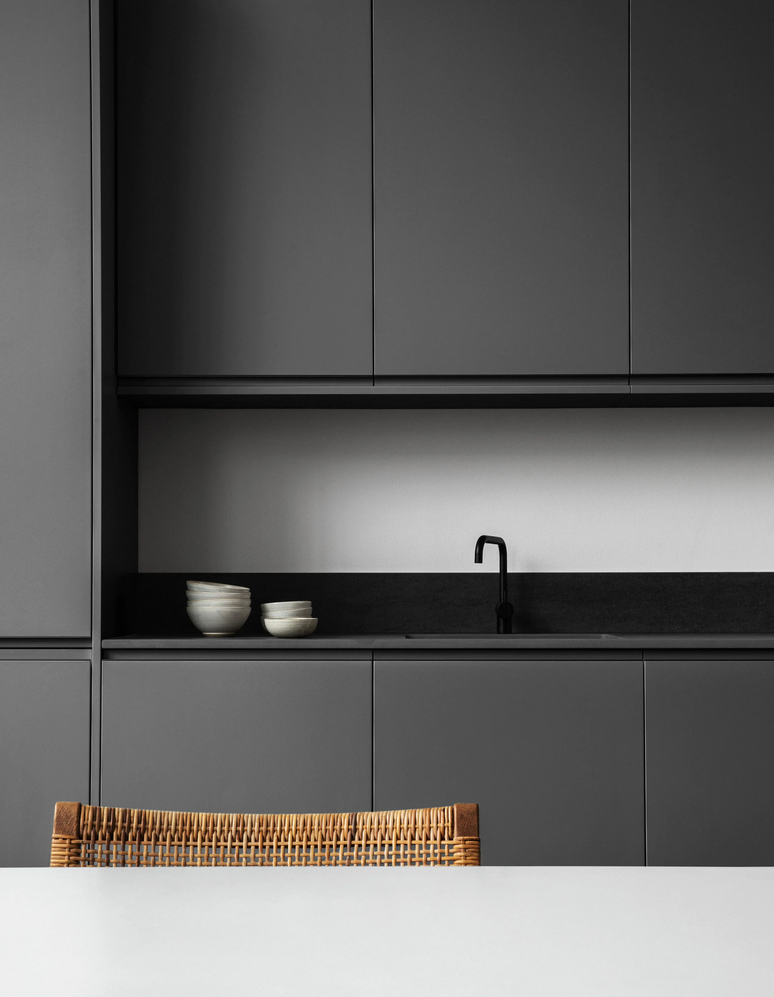 Reform-Profile-Dark-Grey-03.jpg