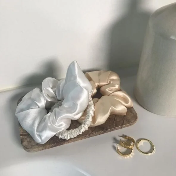 silk-scrunchie-hair-noridc-style-soa-stockholm.jpg