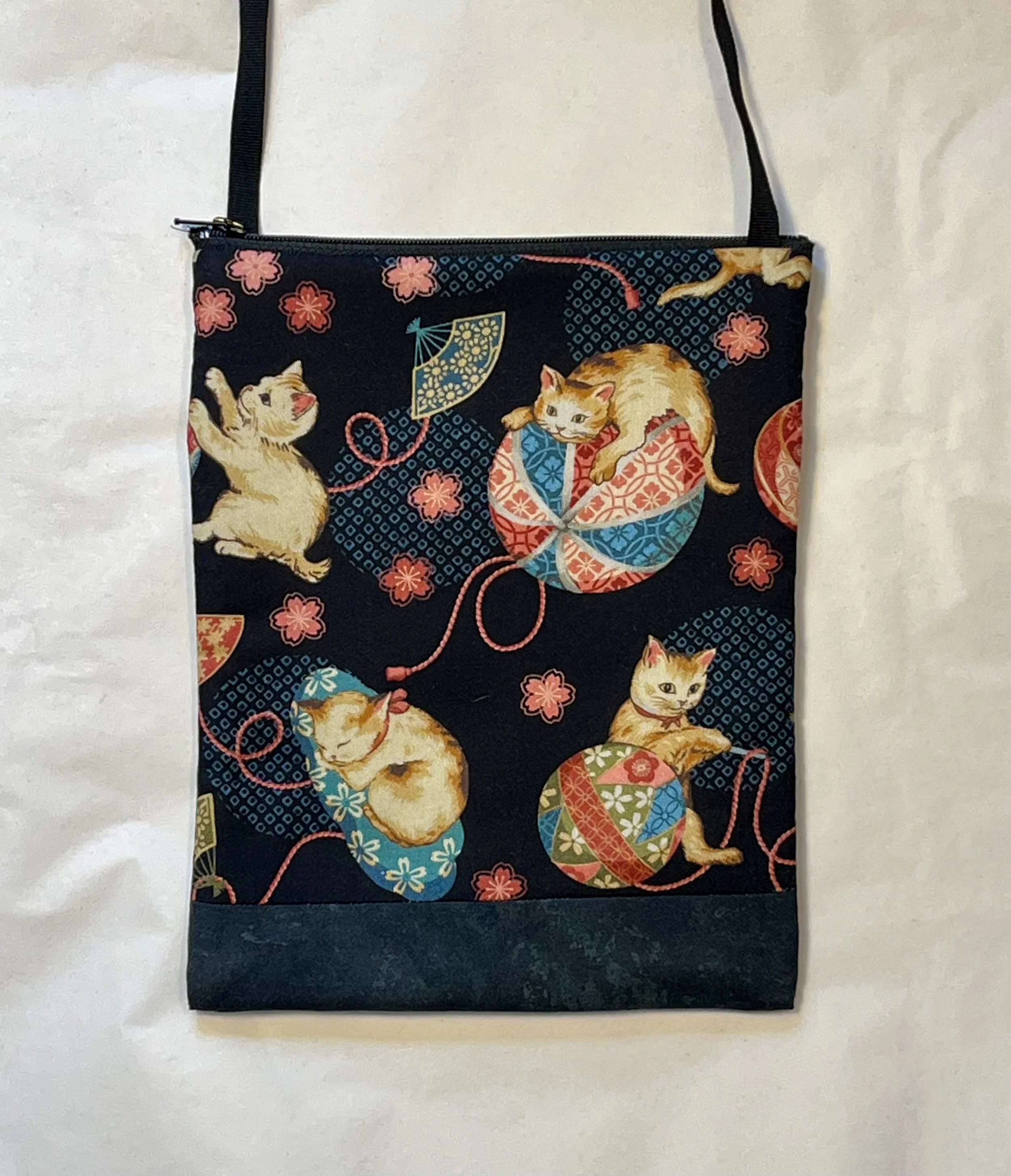 Hanako Pouch - Cats Playing with Yarn 2