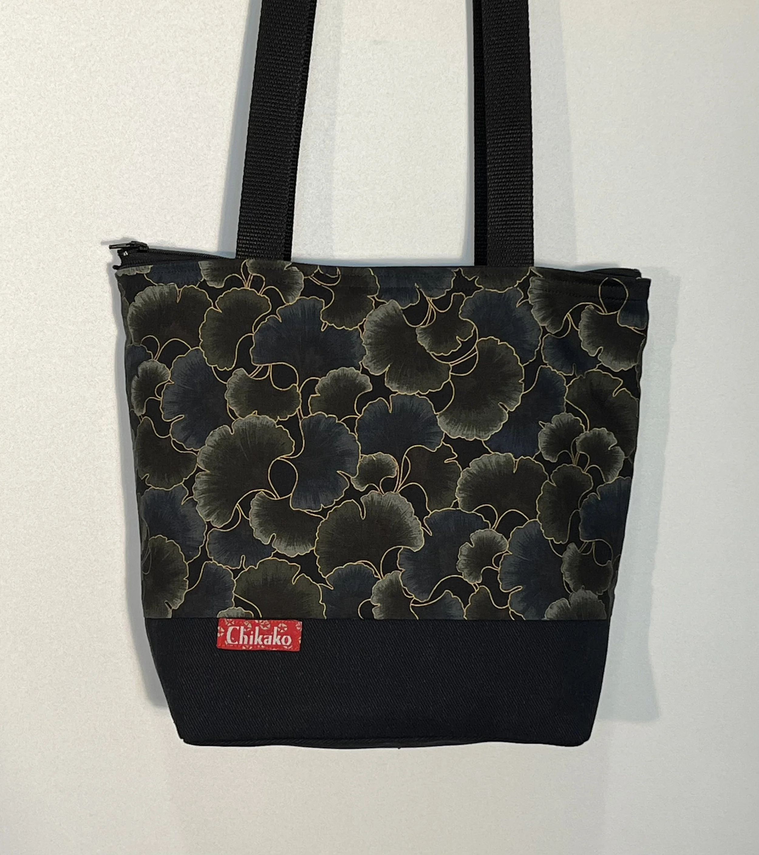 Chiyo Handbag - Black Ginko