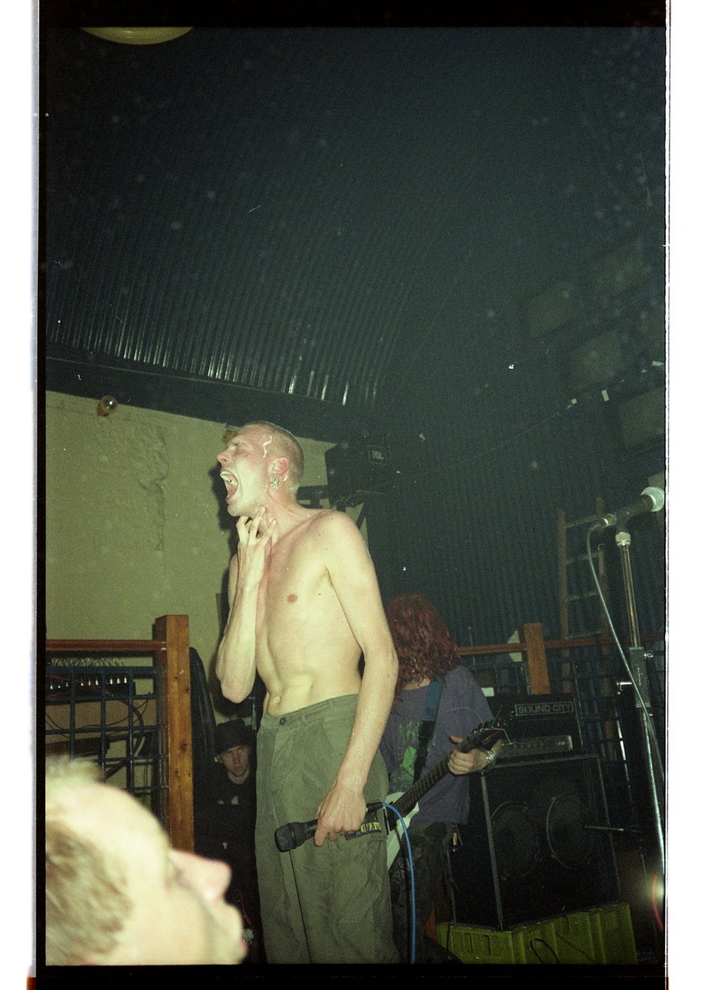 Anarcrust - Glasgow Clyde Cavern - May 1990 - Sandy Carson - photo 4.jpg