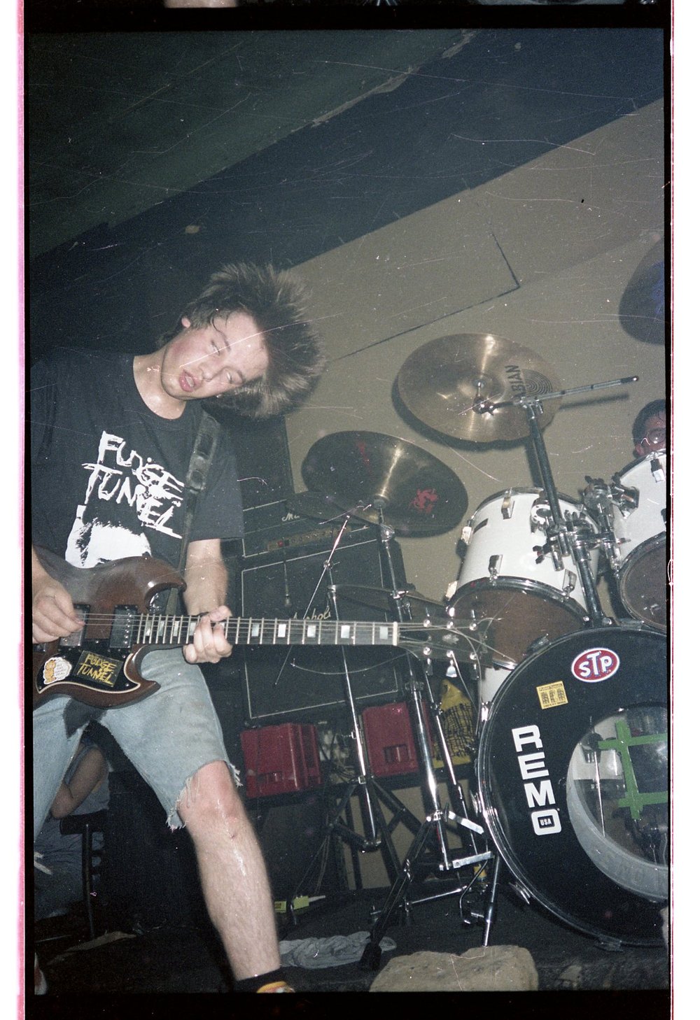 Fudge Tunnel - Camden Falcon in London - May 1990 - Sandy Carson - photo 2.jpg